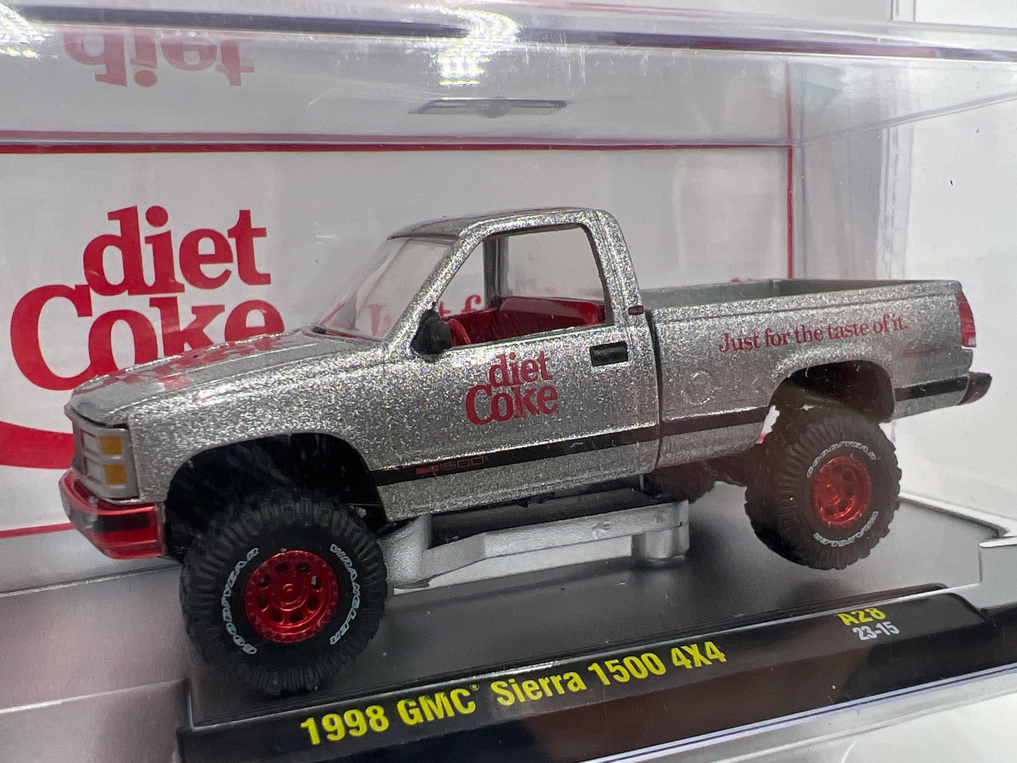 M2 Machines Coca Cola Diet Coke CHASE 1998 GMC Sierra 1500 4x4 Silver A28