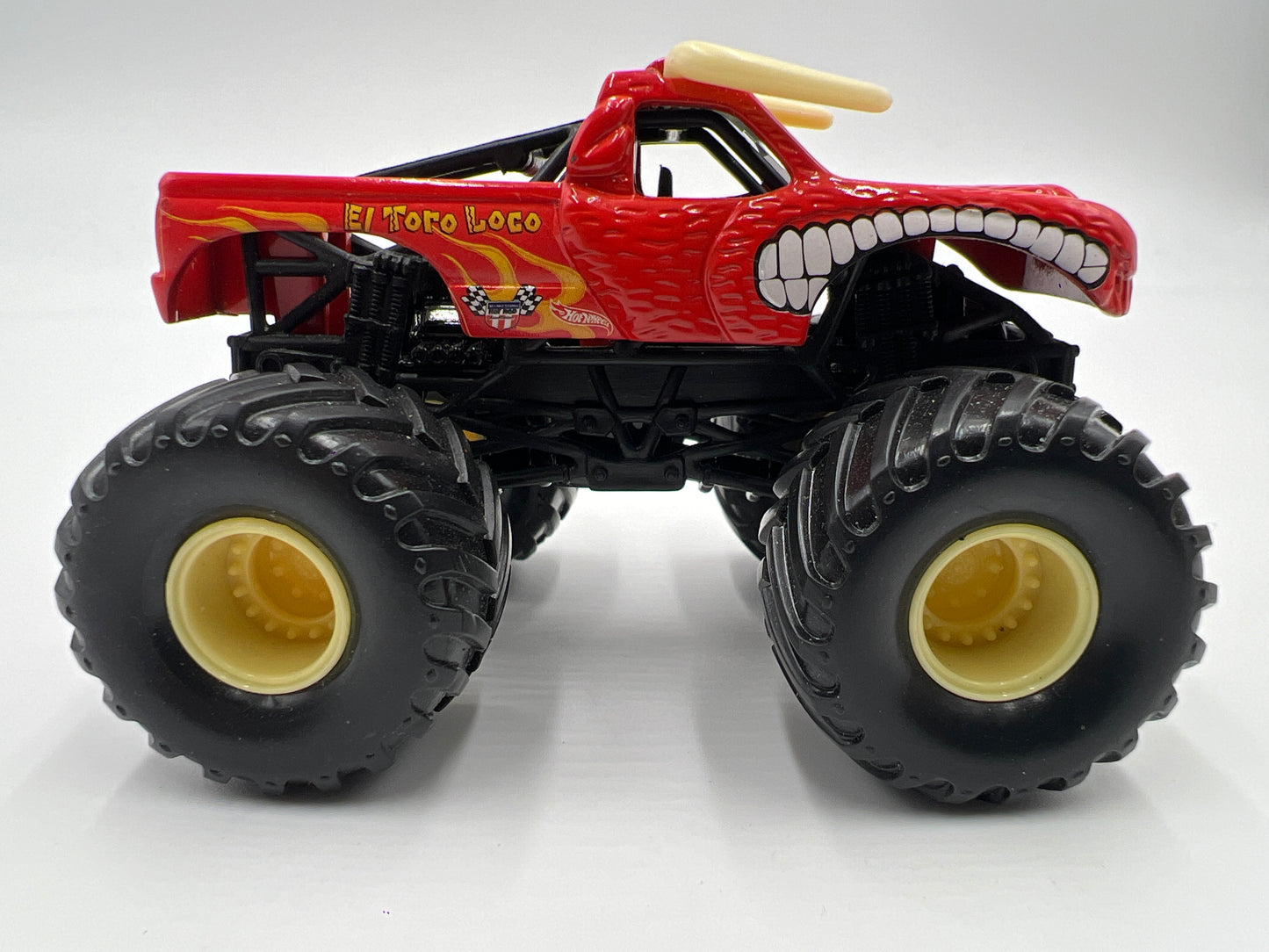 Hot Wheels 1:64 Monster Jam Small Wheel/Metal Base El Toro Loco Red Loose