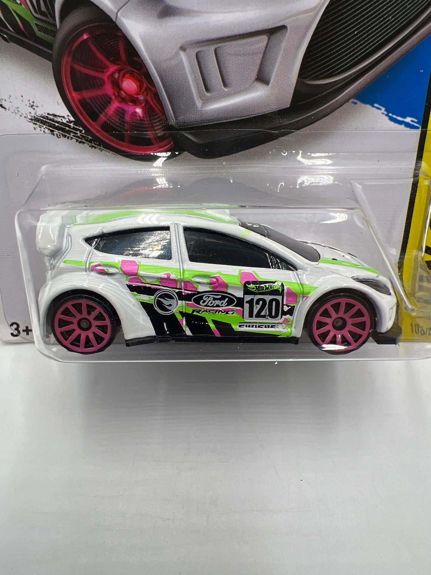 2014 Hot Wheels Treasure Hunt #106 12 Ford Fiesta White