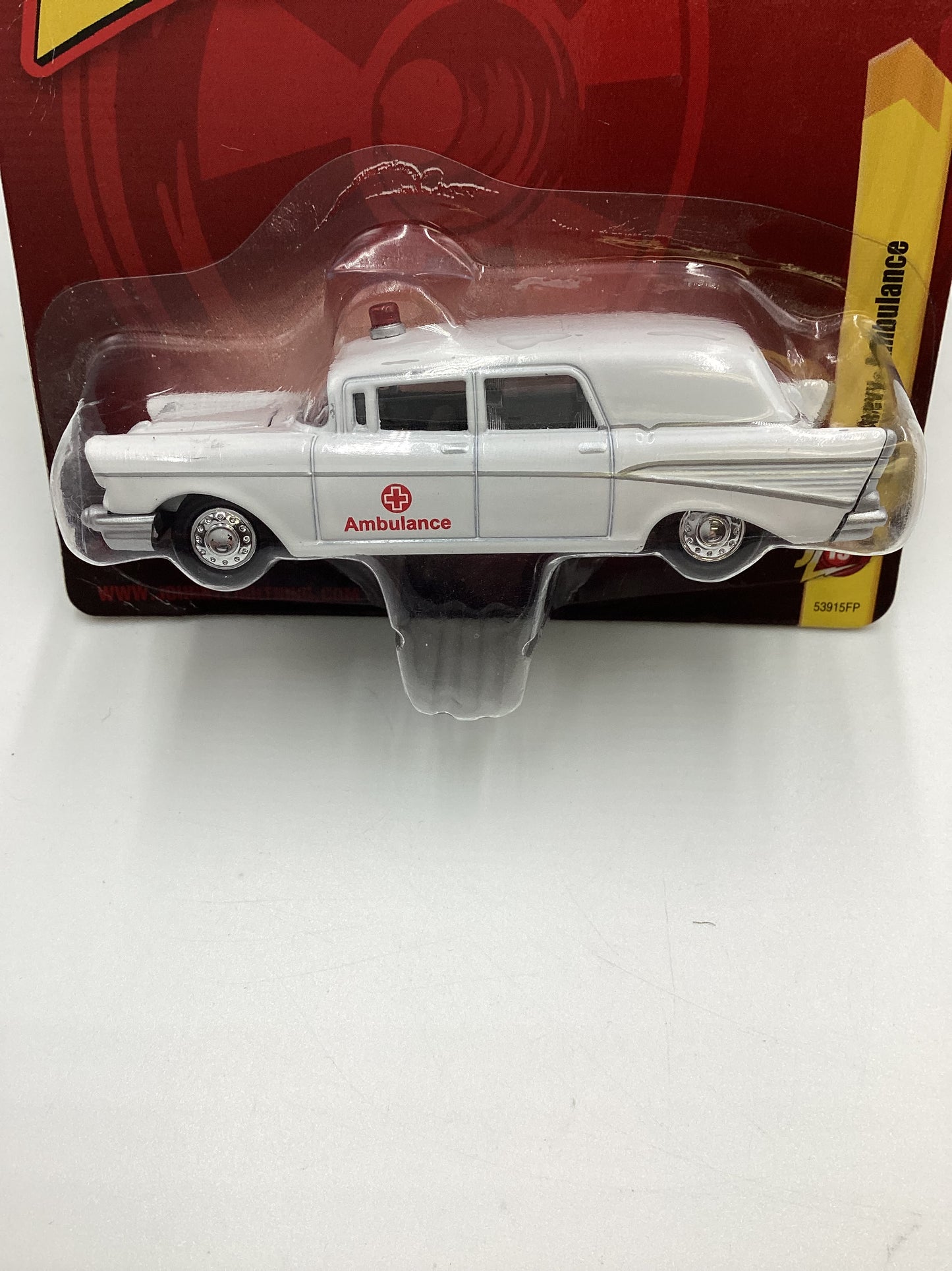 Johnny lightning Tomy #19 Chevy 1950 Chevy Ambulance White Bad Card 227H