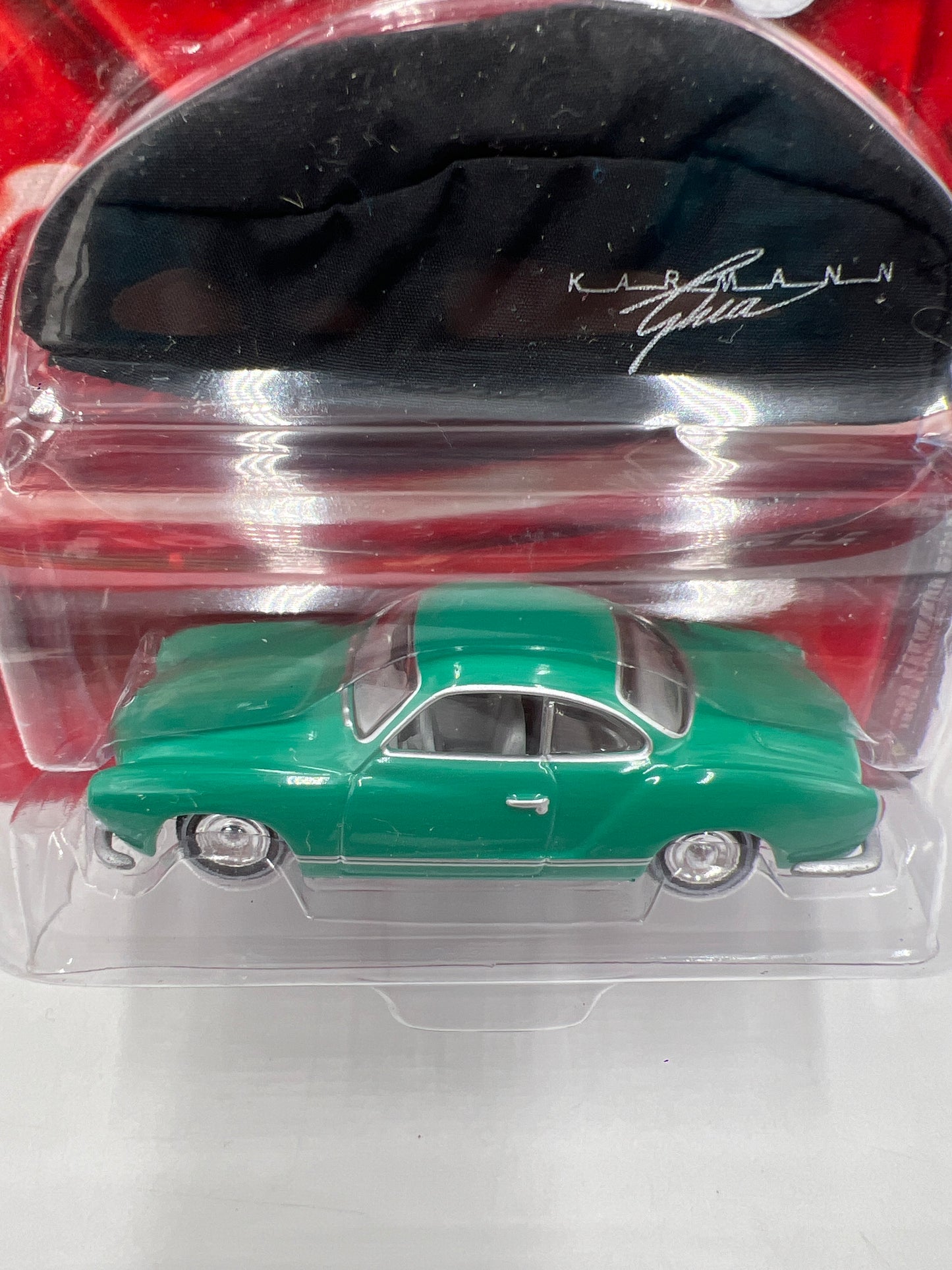 Johnny Lightning Volkswagen 1965 Karmann Ghia Green 220B