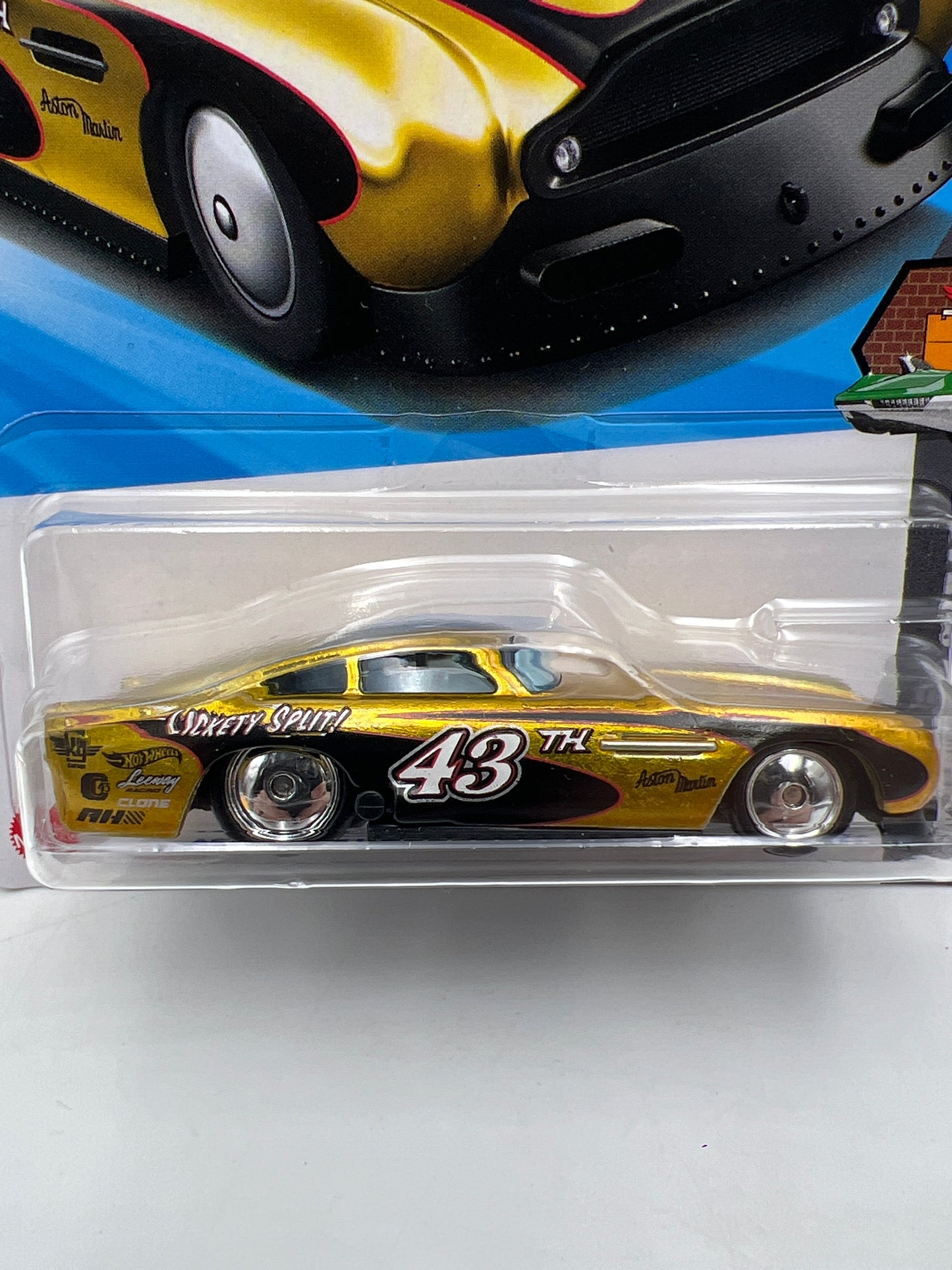 2025 Hot Wheels Super Treasure Hunt #107 Aston Martin DB4GT High-Speed W/Protector Cracked Blister