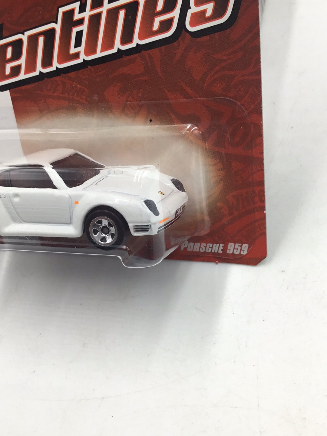 Hot Wheels Valentines Porsche 959 Walmart Exclusive with protector