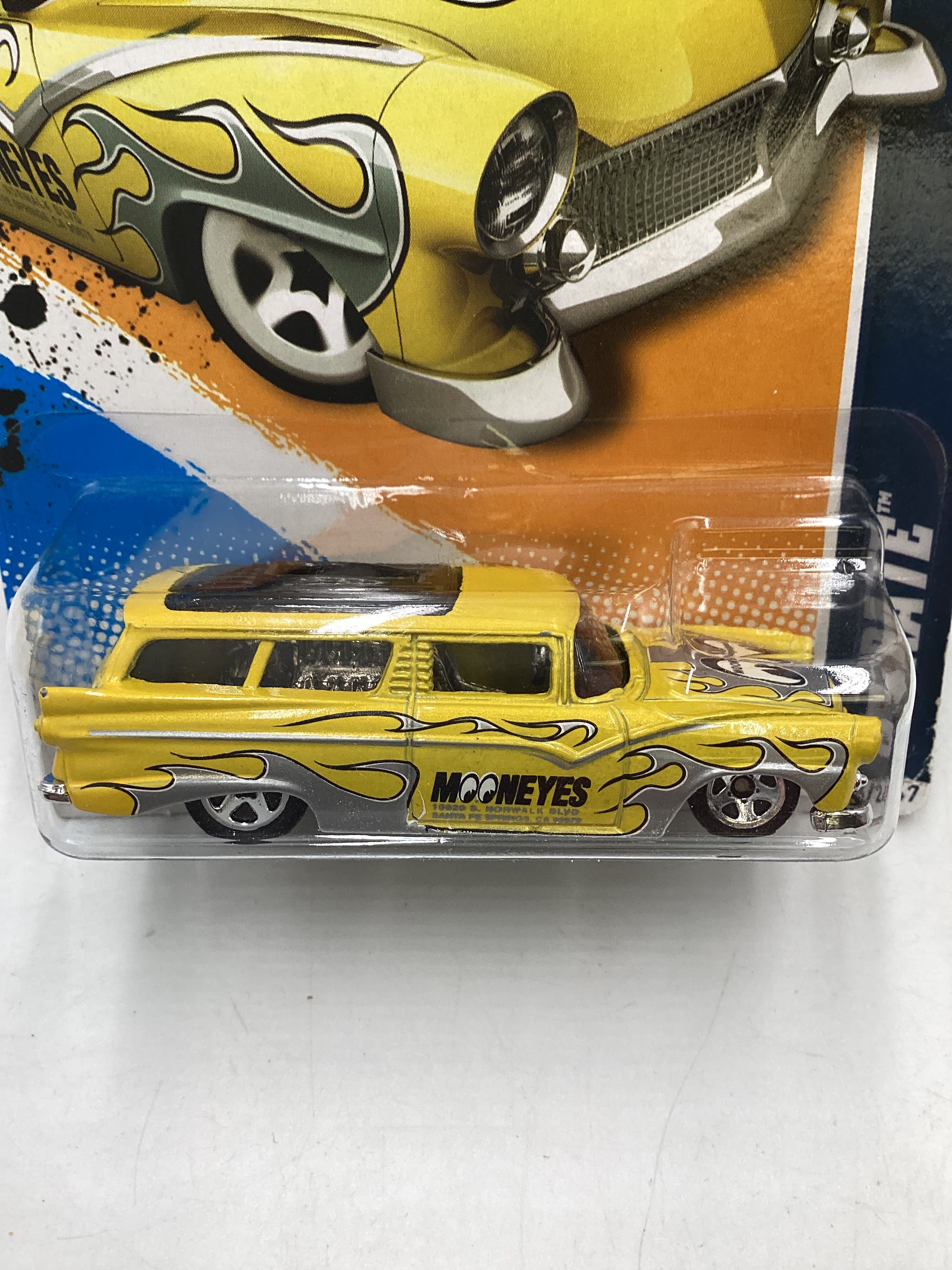 ミニカー Hot Wheels MOONEYES 2012 Hot Wheels HW Performance #148 8 Crate Mooneyes Yellow 9F