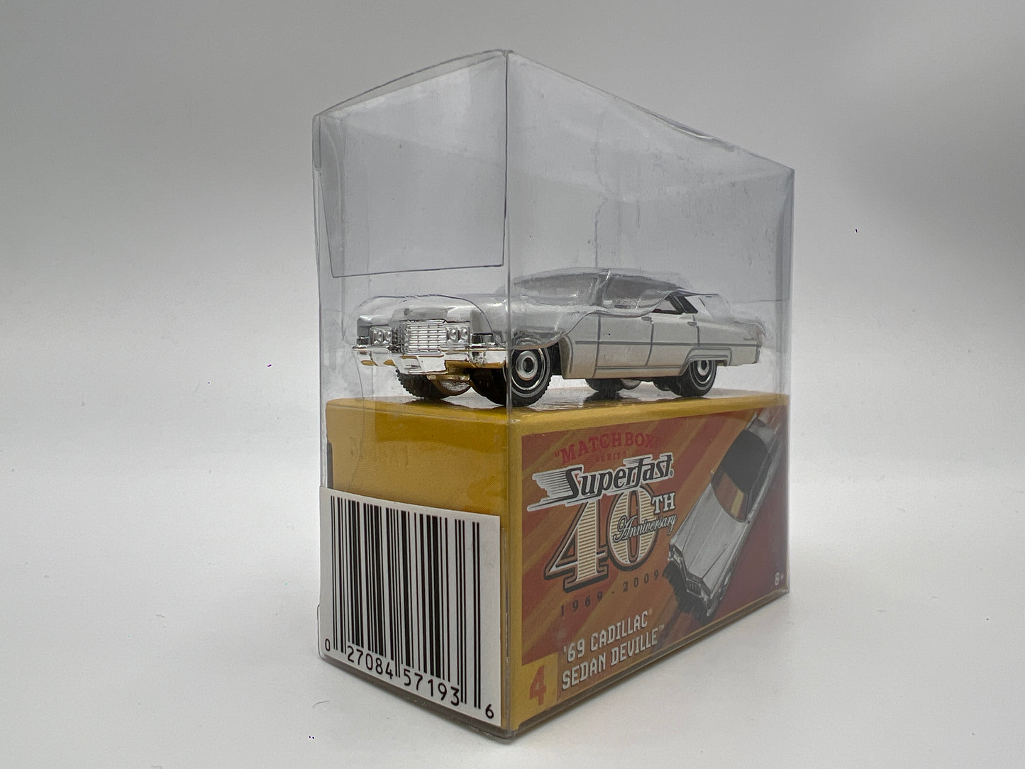 Matchbox Superfast 40th Anniversary #19 69 Cadillac Sedan Deville White