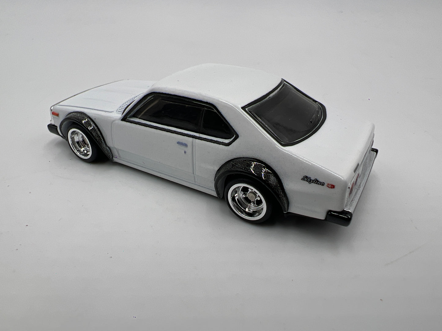 Hot Wheels Diorama Premium Nissan Skyline C210 White Loose