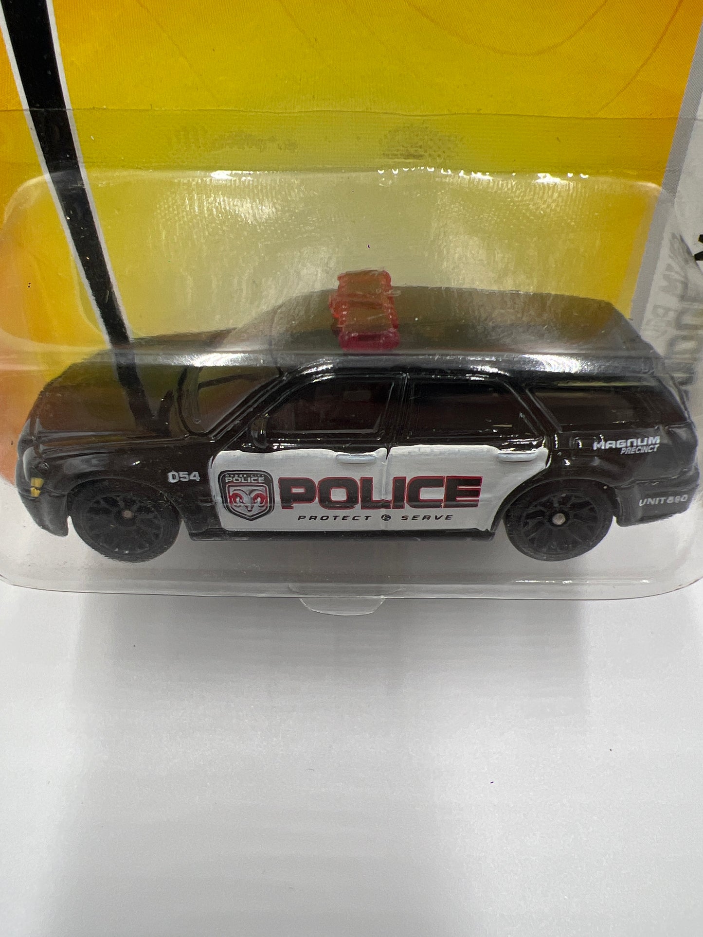 Matchbox MBX Metal #30 Dodge Magnum Police Black 206F