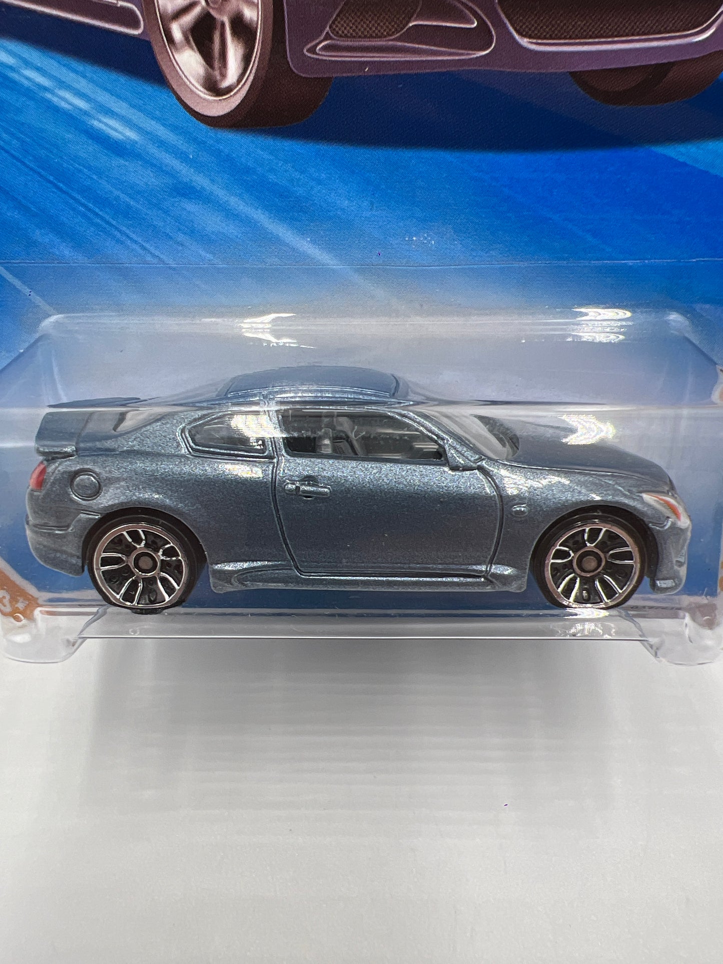 2010 Hot Wheels Premiere #37 10 Infiniti G37 Blue W/Protector International Card