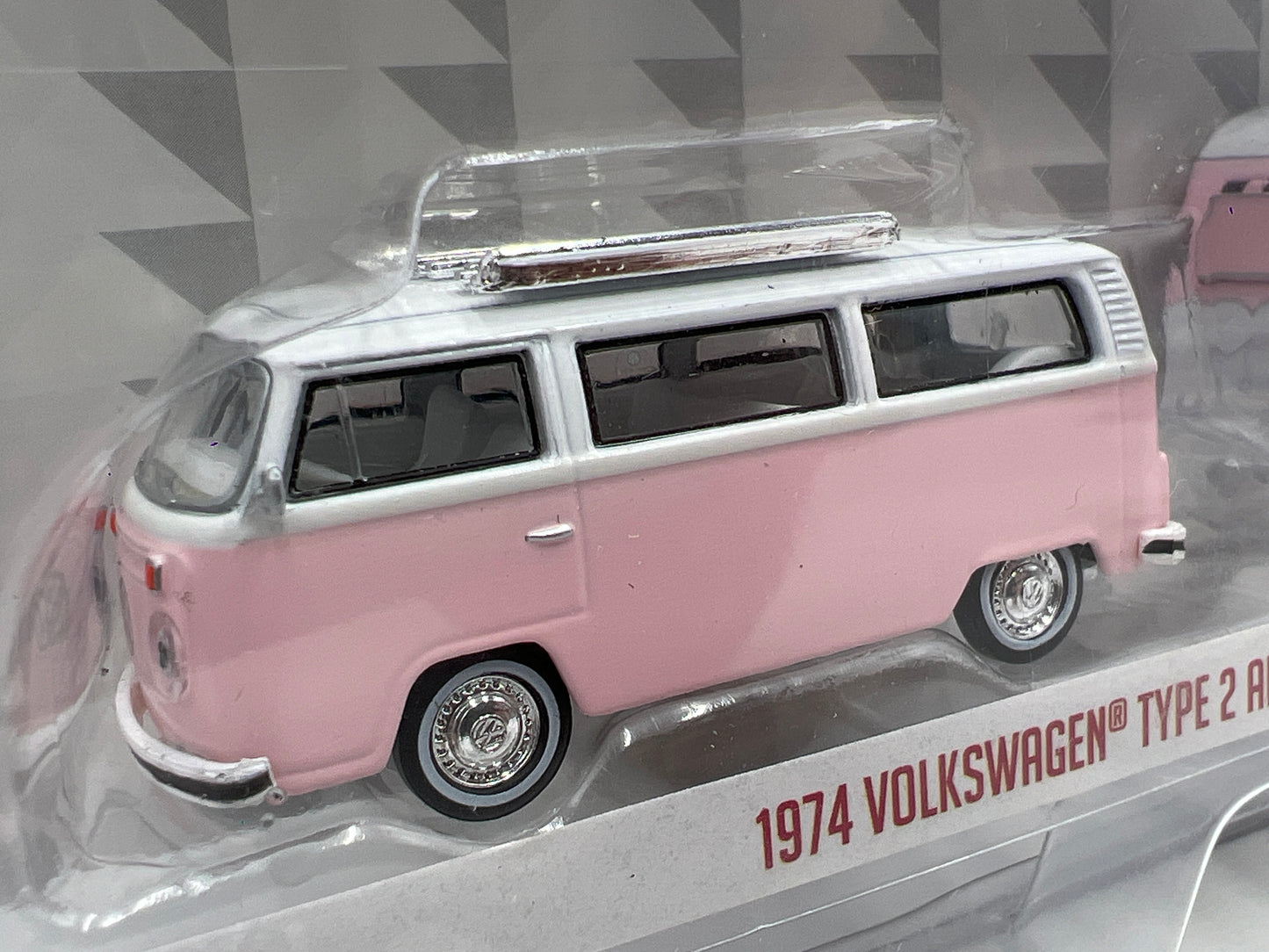 Greenlight Mijo Exclusives Hitch & Tow 1974 Volkswagen Type 2 T2 And 1958 Catolac Deville Trailer Pink VHTF