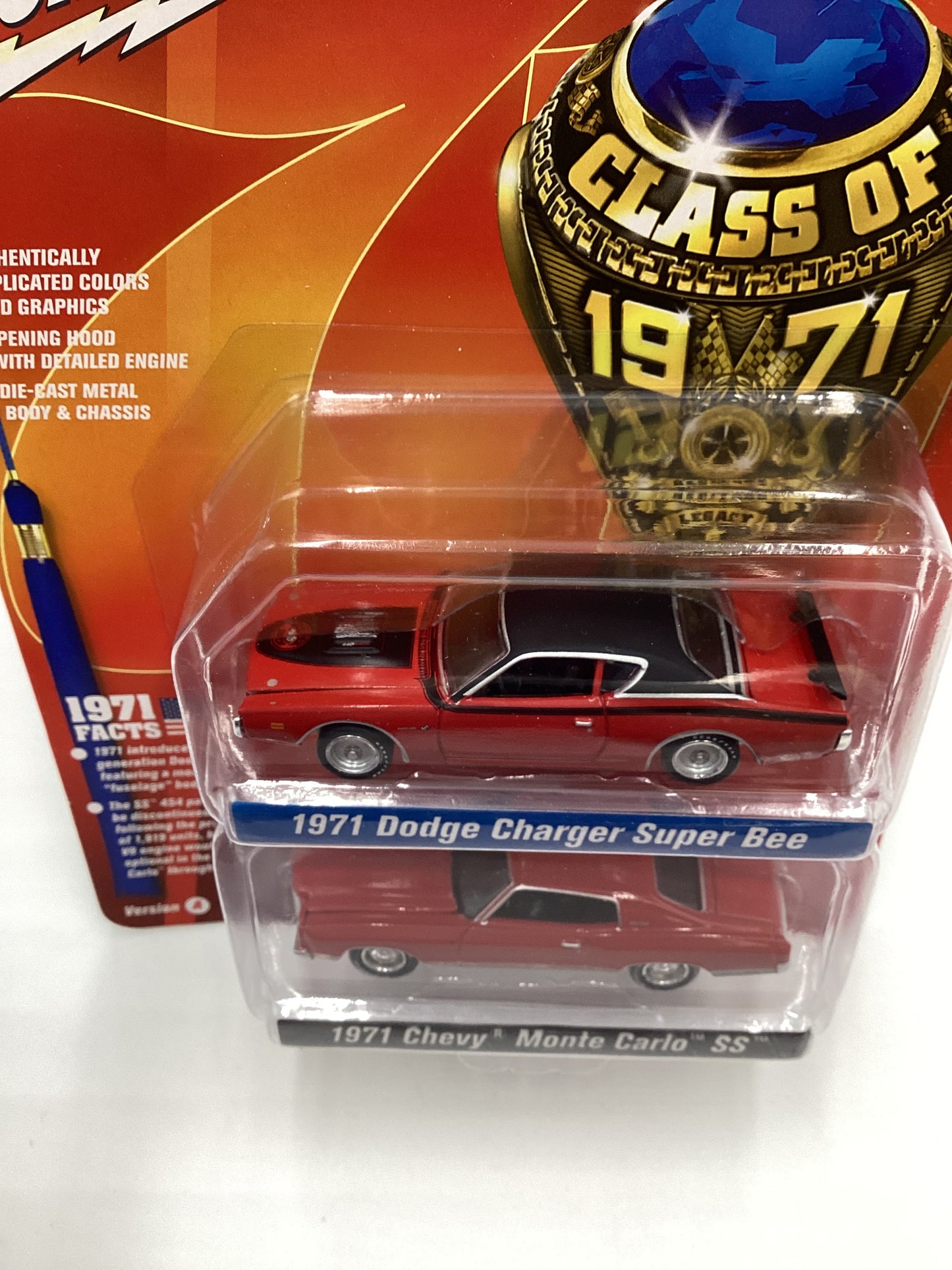 Johnny Lightning Class of 71 2 Pack Release 3 Version A 1971 Dodge Charger Super Bee Red 1971 Chevy Monte Carlo SS Red 231C