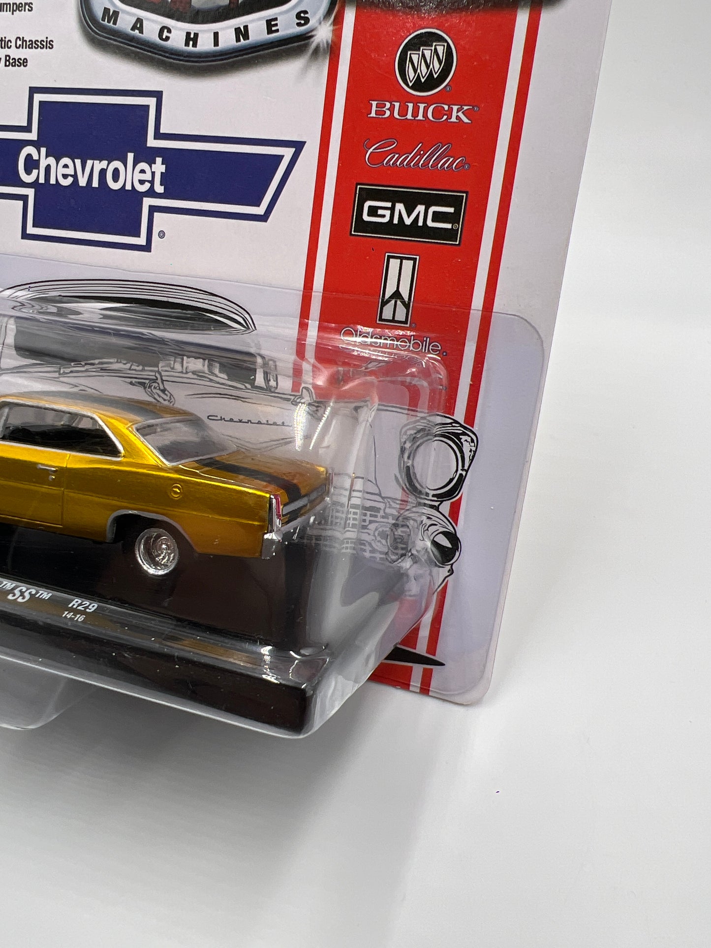 M2 Machines Auto Drivers 1967 Chevrolet Nova SS Gold R29 193D