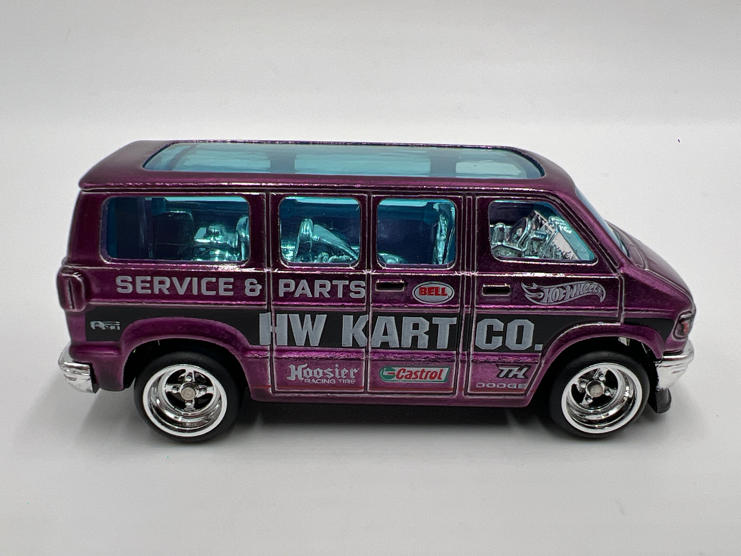 2022 Hot Wheels 1/64 Super Treasure Hunt Dodge Van Purple Loose