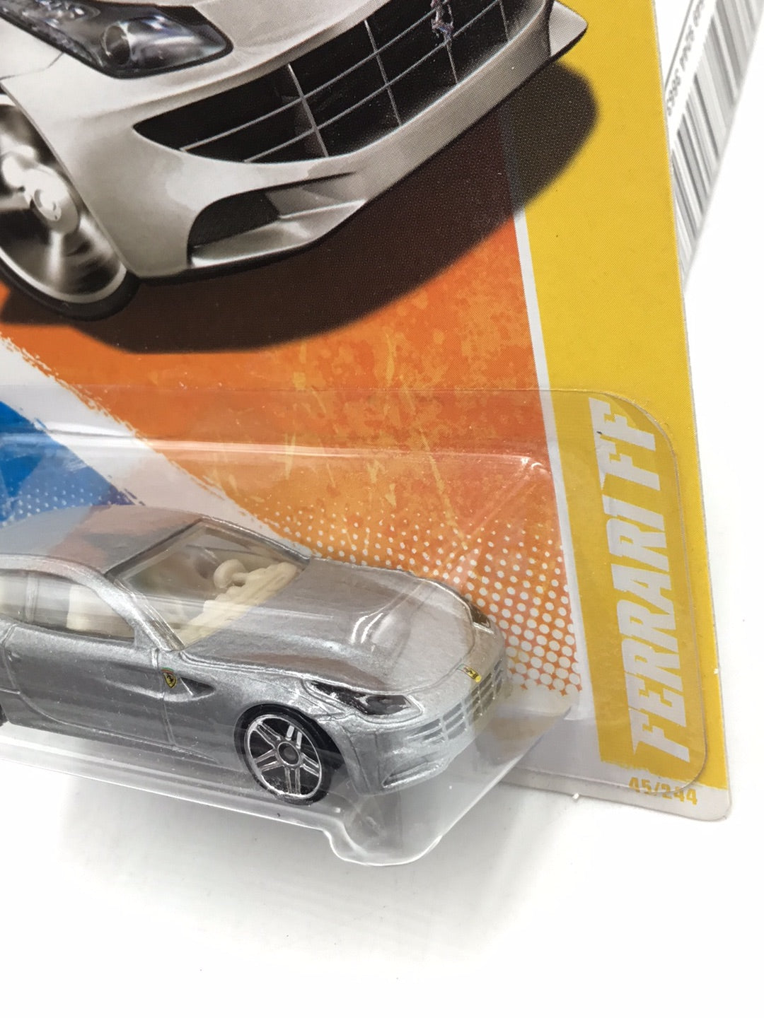 2011 Hot wheels #45 Ferrari FF