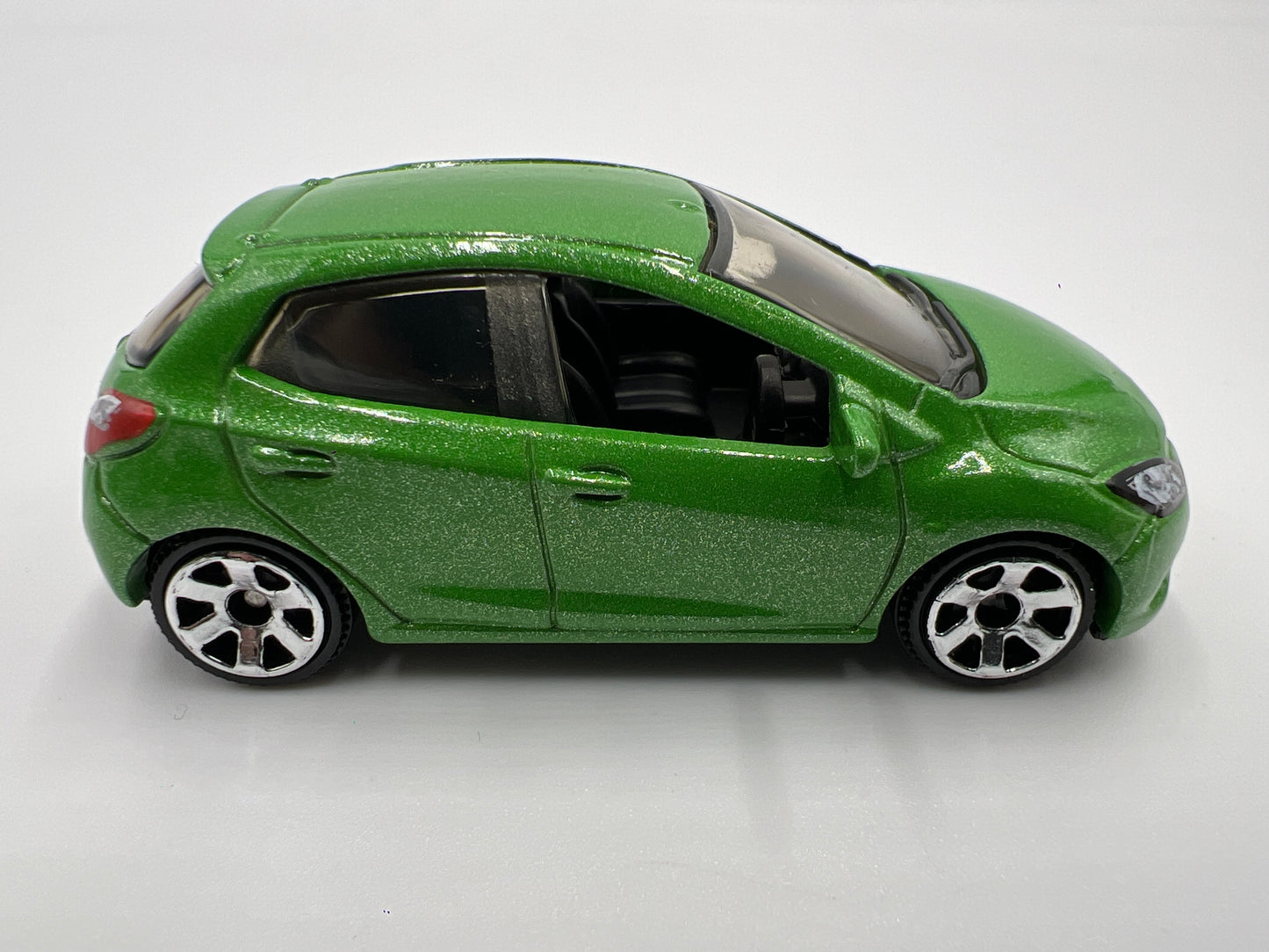 Matchbox 1/64 2008 Mazda C2 Green Loose