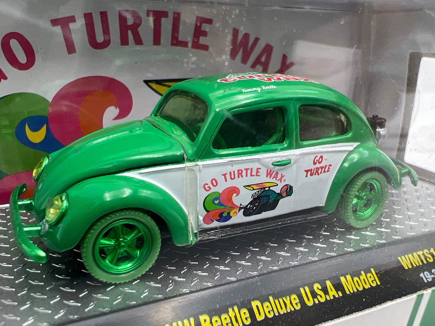 M2 Machines WMTS10 Walmart CHASE Turtle Wax 1953 VW Beetle Deluxe USA Model
