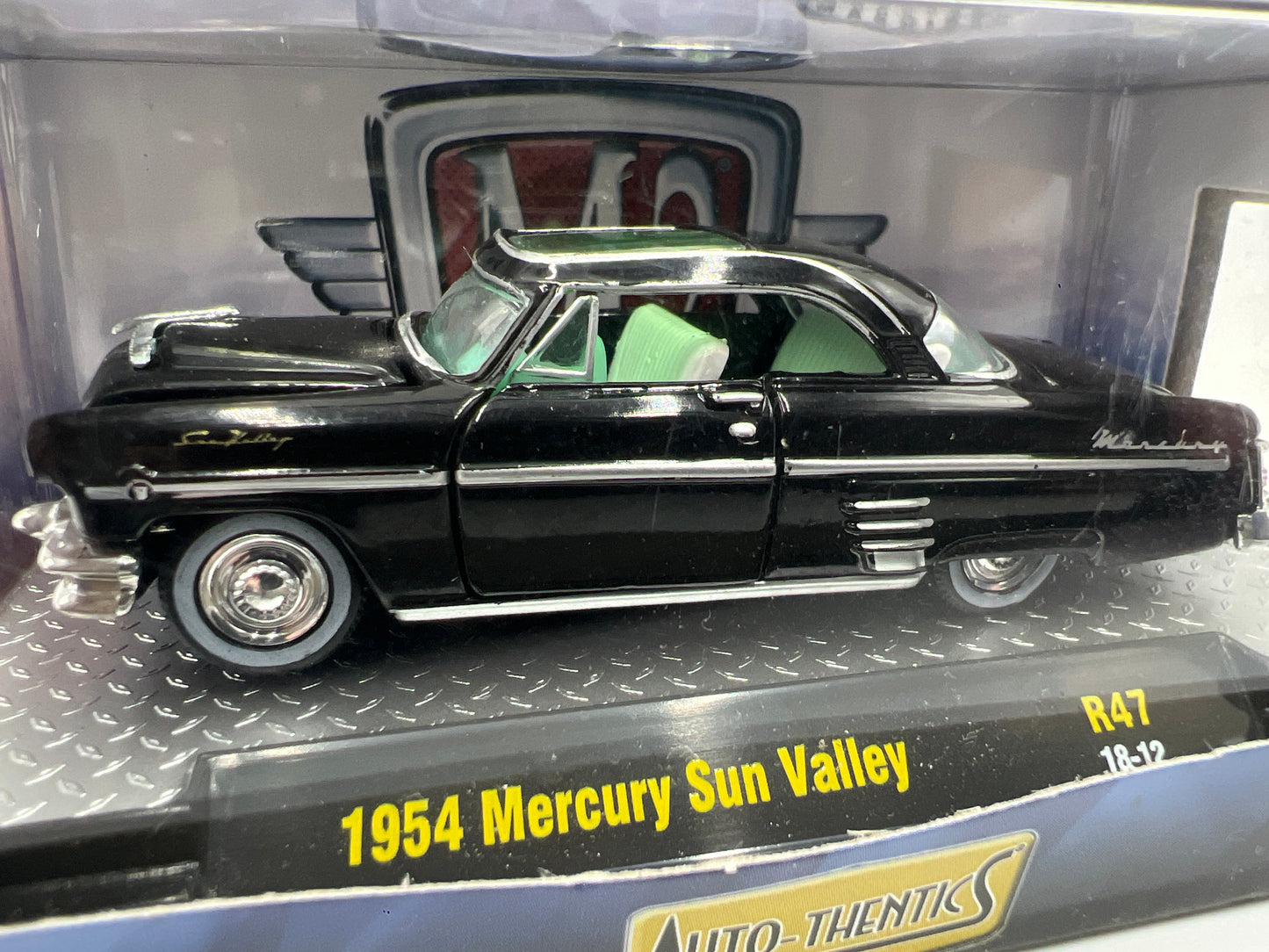 M2 Machines Auto-Thentics 1954 Mercury Sun Valley Black R47