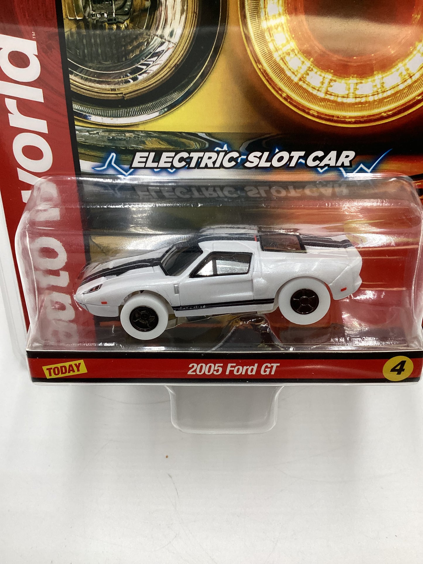 Auto world Xtraction Ultra G Yesterday & Today 2005 Ford GT Chase White Version A #4