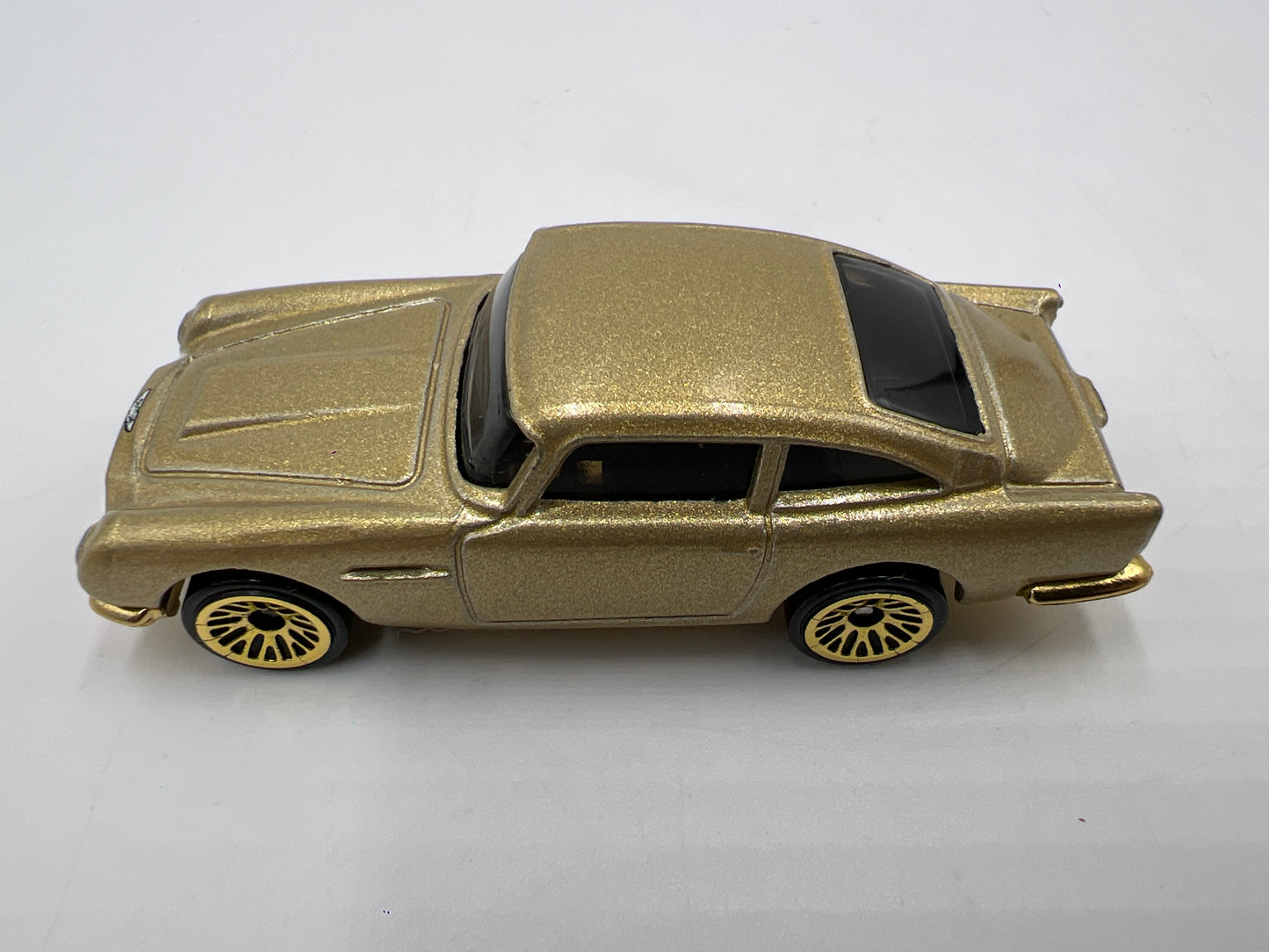 2022 Hot Wheels FAO Schwarz Loose 1963 Aston Martin DB5 Gold