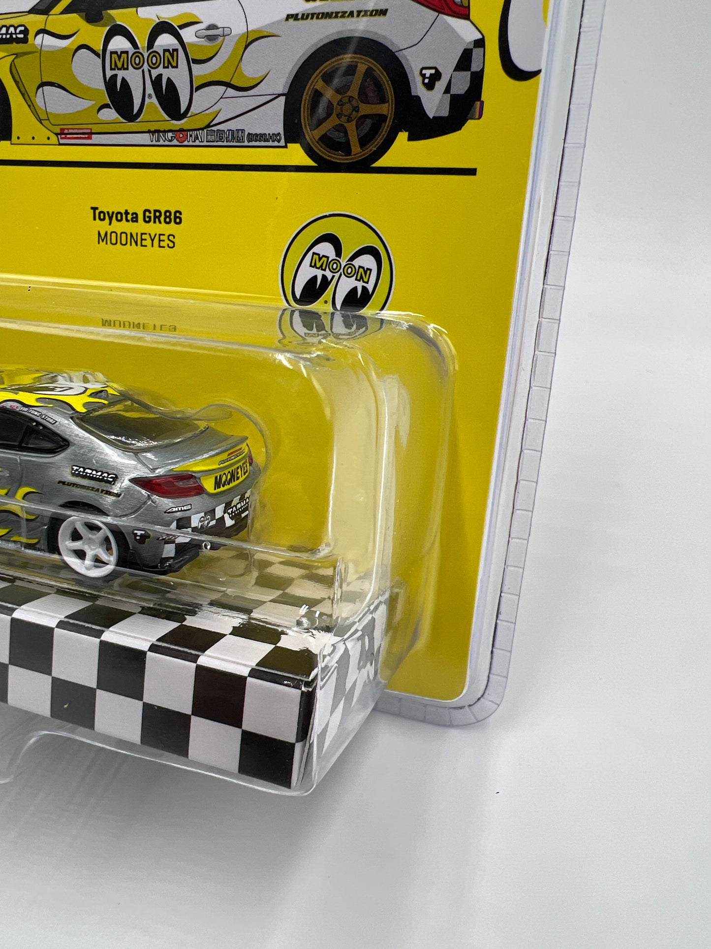 Tarmac Works Mijo Exclusives CHASE Toyota GR86 Mooneyes