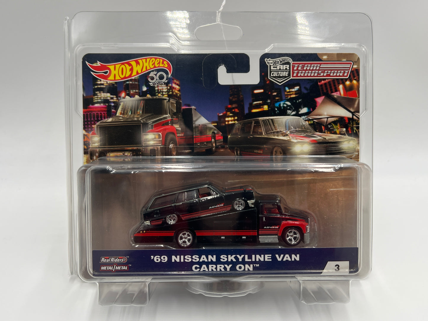 2018 Hot Wheels Team Transport #3 69 Nissan Skyline Van & Carry On Advan W/Protector