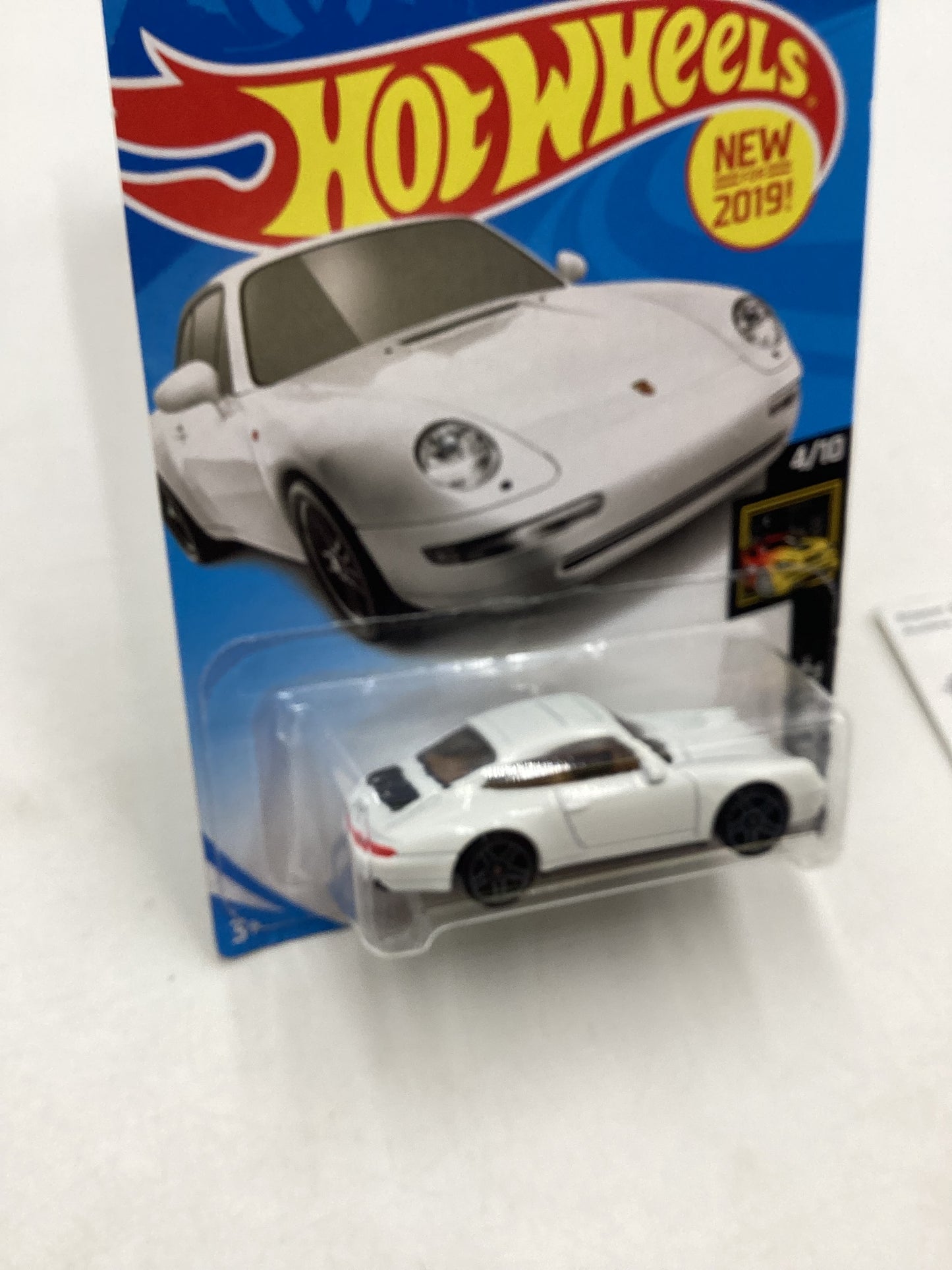 2019 Hot Wheels #155 ‘96 Porsche Carrera White Month Card 100C