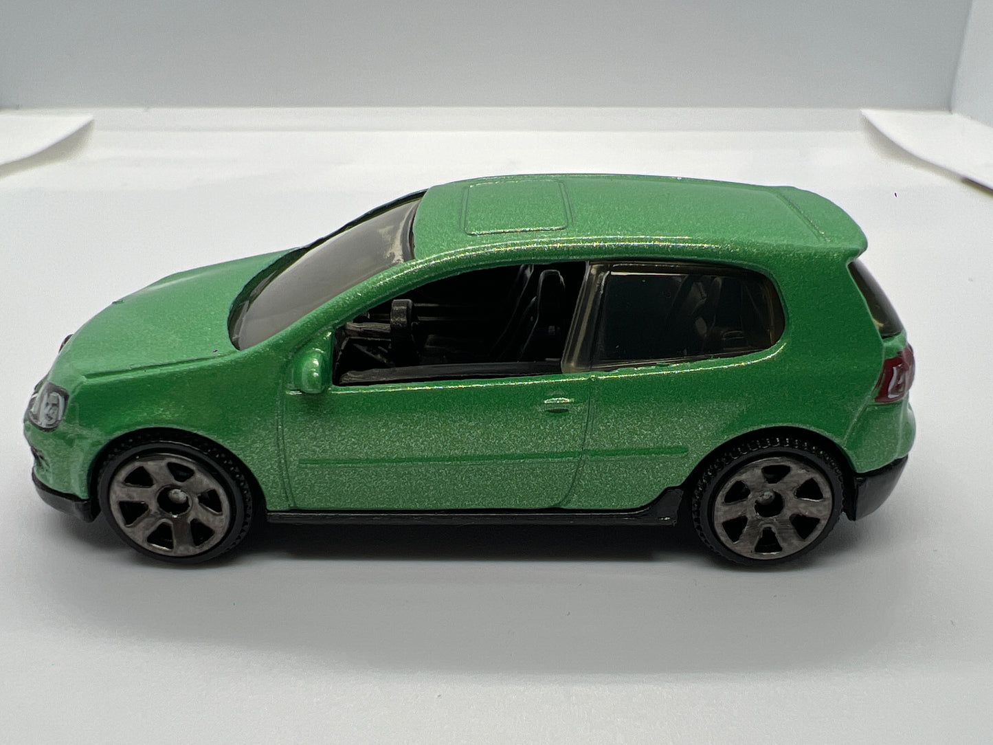 Matchbox 1/64 VW Golf V GTI Green Loose