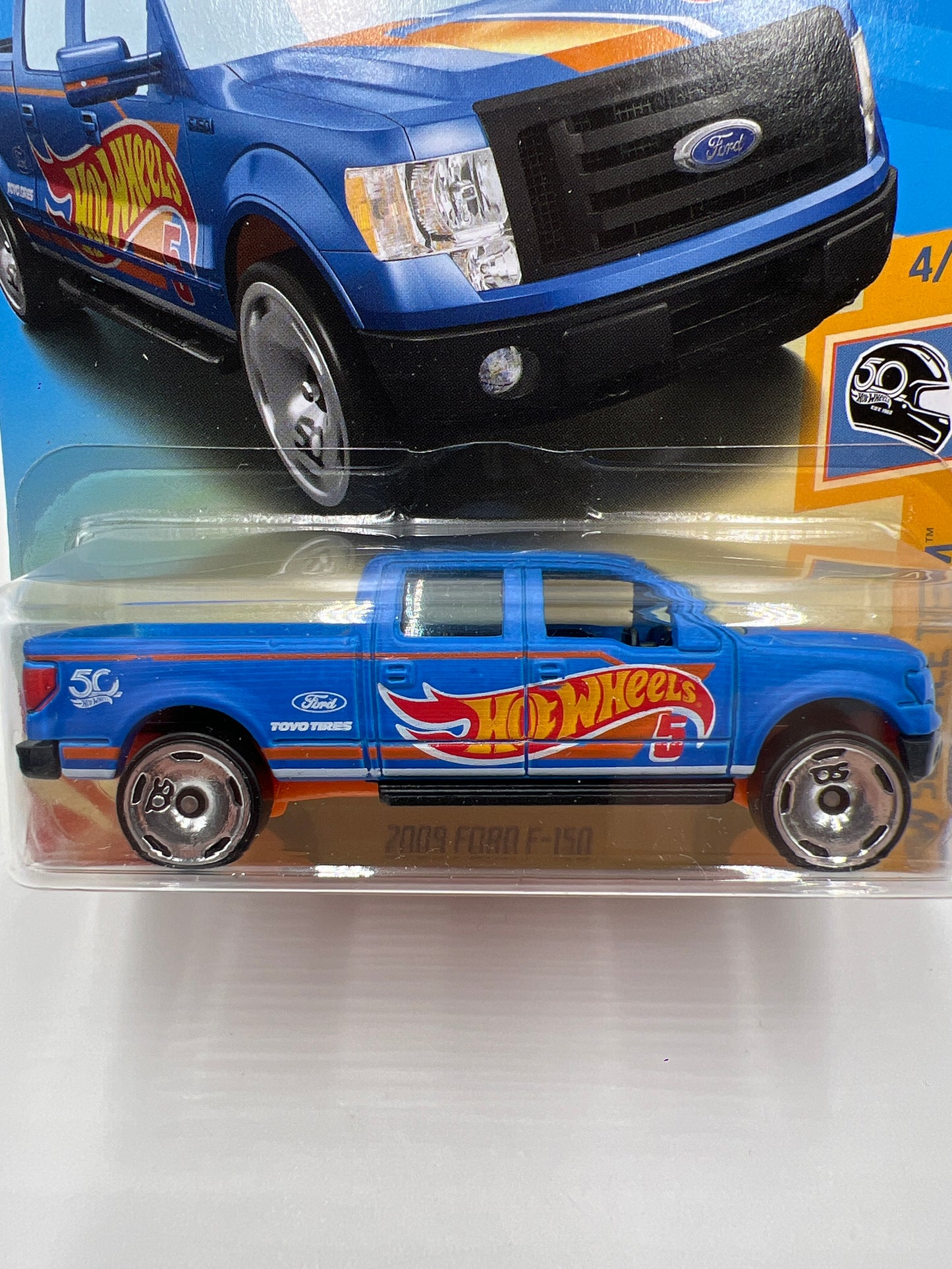2018 Hot Wheels HW 50th Race Team #287 2009 Ford F-150 Blue 31A