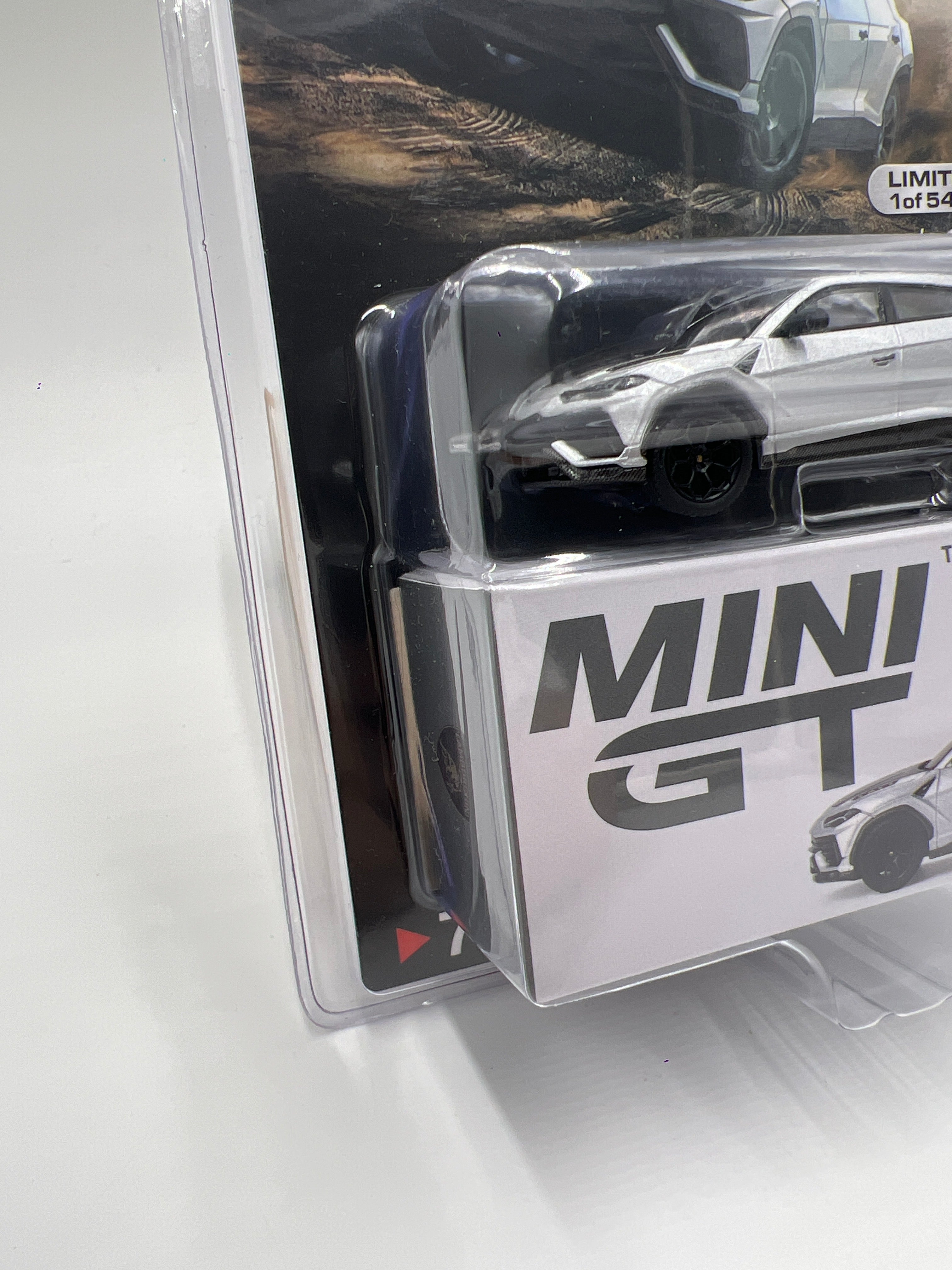MIMI 3576D9CC-8359-4353-8655-