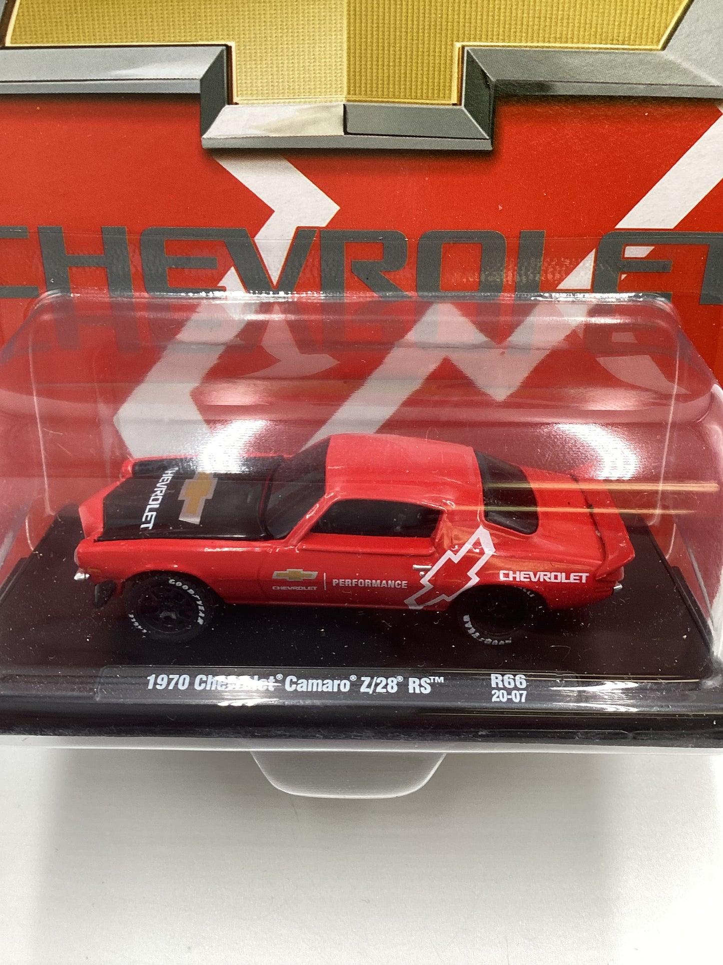 M2 Machines Auto Drivers Chevrolet 1970 Chevrolet Camaro Z/28 RS R66 Red