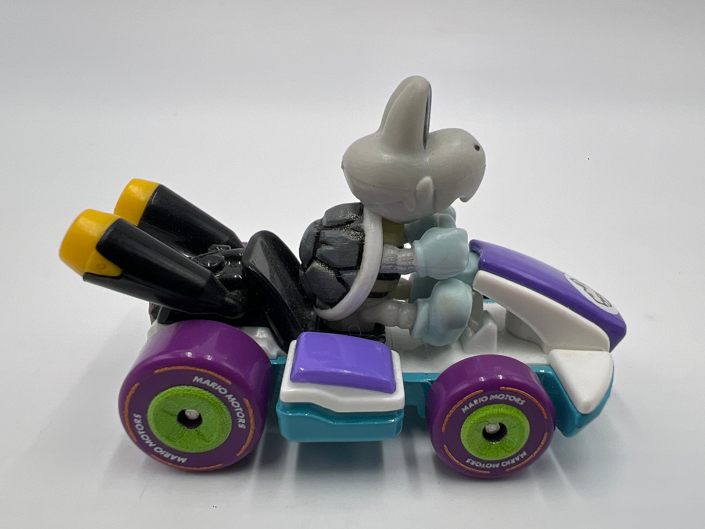 Hot Wheels Mario Kart Dry Bones Standard Kart Loose