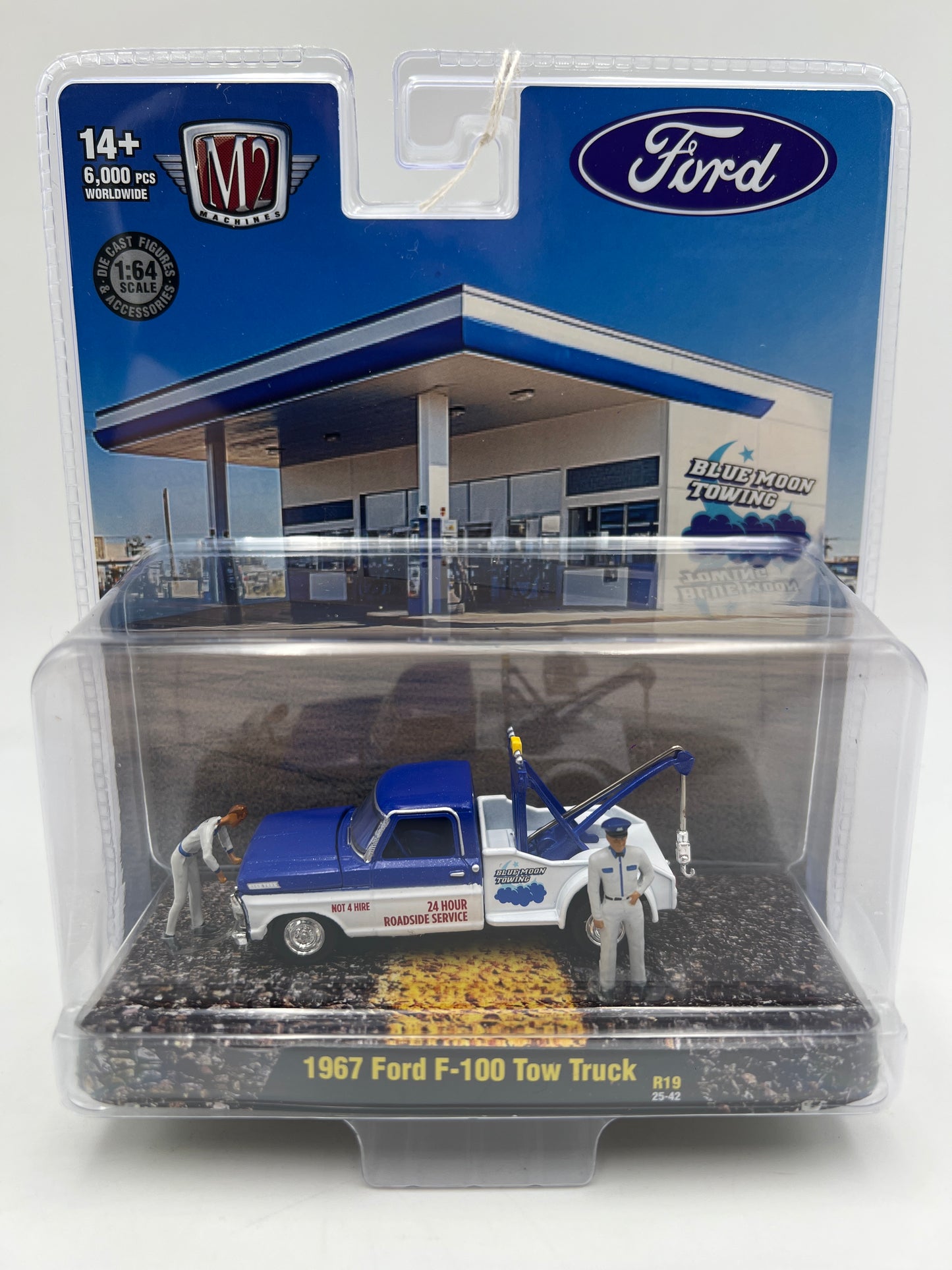 M2 Machines R19 Diorama 1967 Ford F-100 Tow Truck Blue/White 197i