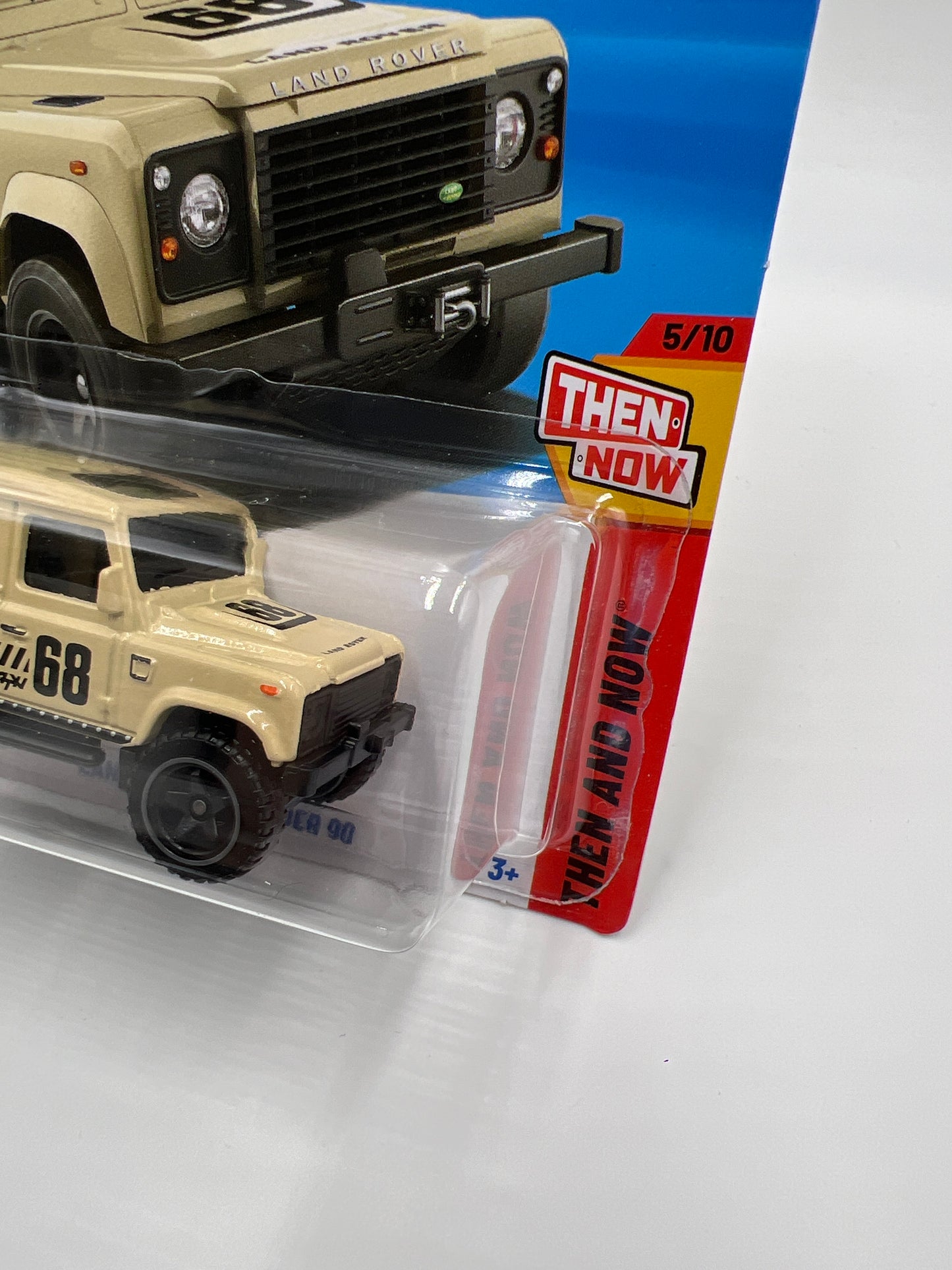 2025 Hot Wheels L Case Then And Now #210 Land Rover Defender 90 Tan 63G