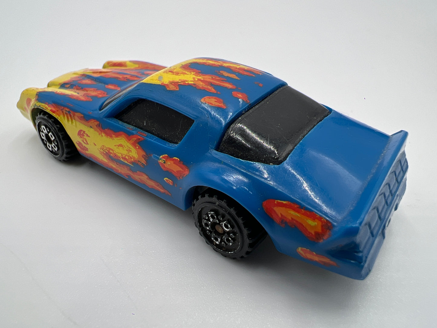 Hot Wheels 1/64 Blackwall Criss Cross Crash Set Camaro Z28 Blue/Flames Loose