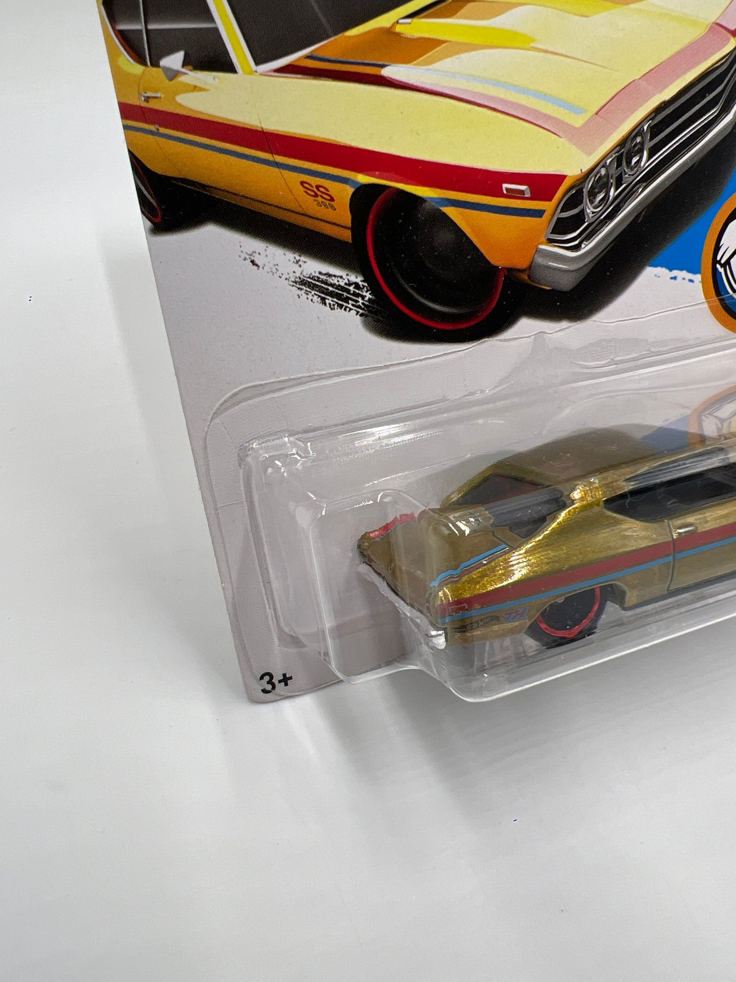 2017 Hot Wheels Super Treasure Hunt 69 Chevelle SS 396 Gold W/Protector