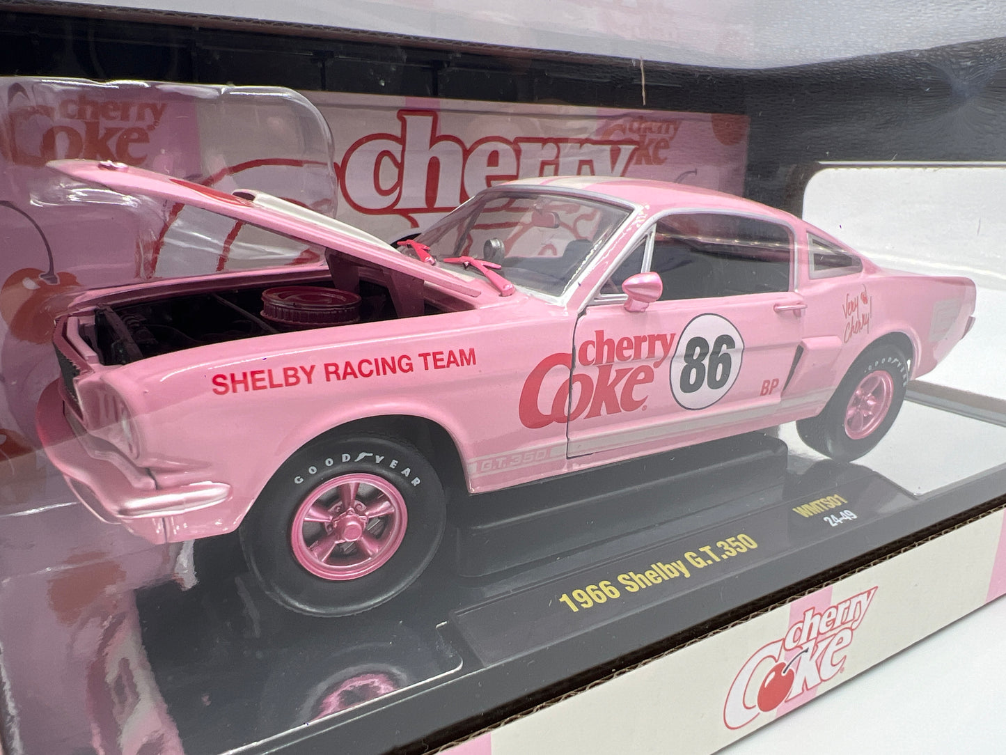 M2 Machines 1/24 Walmart CHASE Coca Cola Cherry Coke 1966 Shelby G.T.350 Pink WMTS01