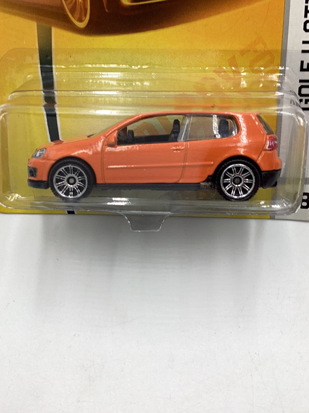 2008 Matchbox #28 Golf V GTI orange 217B