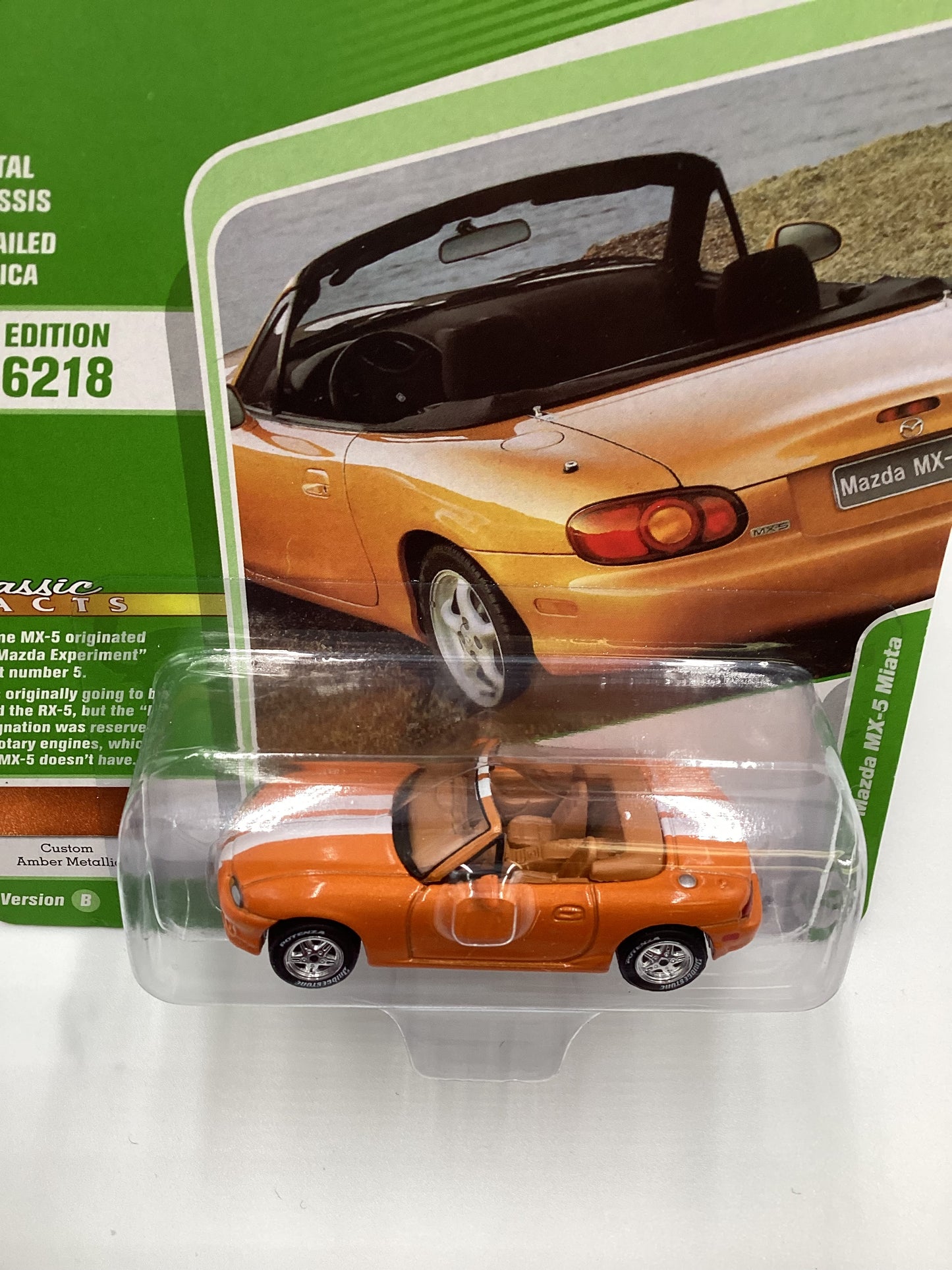 Johnny Lightning Classic Gold Collection Release 2 Version B 1999 Mazda MX-5 Miata Orange 230E