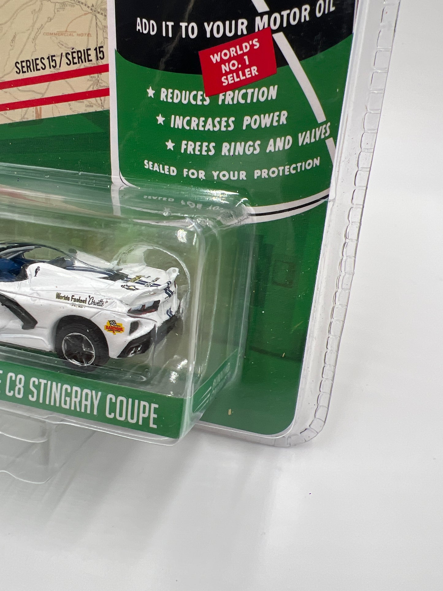 Greenlight Running on Empty Series 15 2022 Chevrolet Corvette C8 Stingray Coupe White 184F