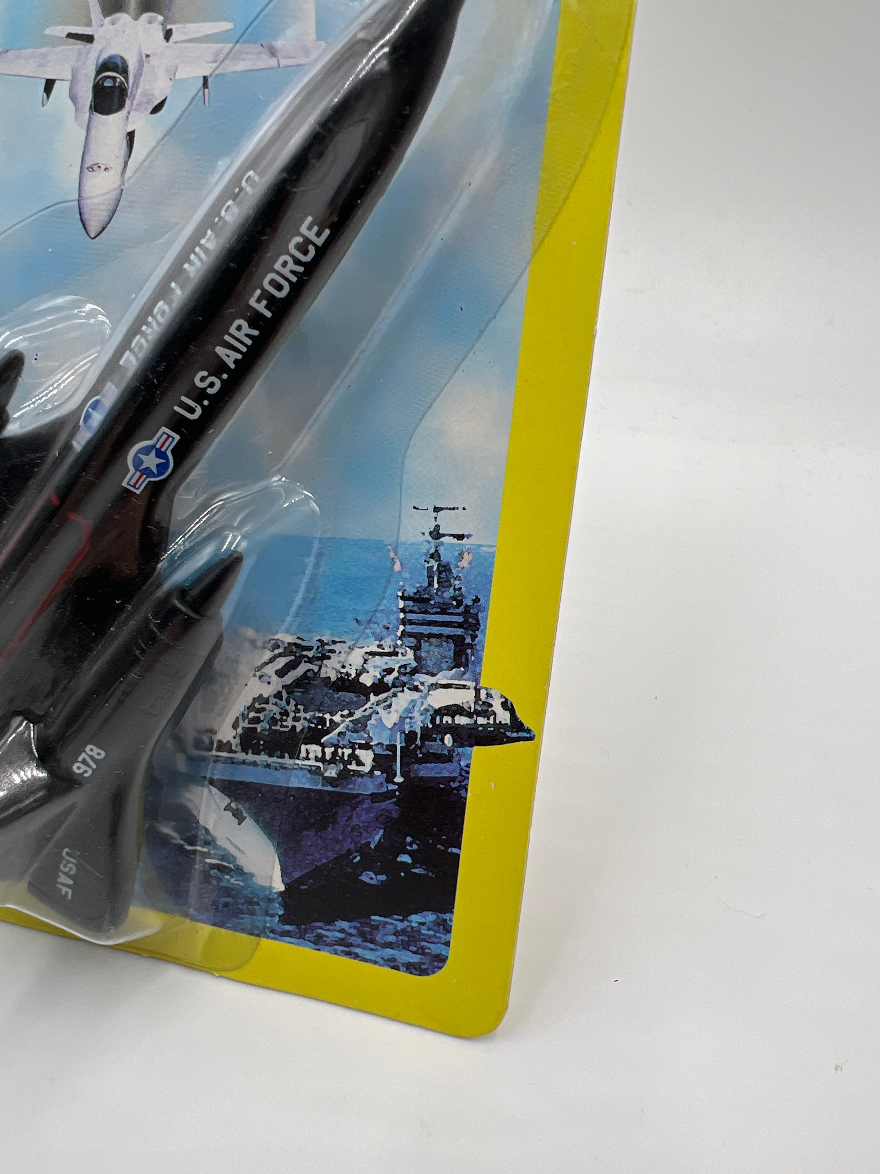 Matchbox Military The Feel Of Real Steel #4 SR-71 Blackbird USAF