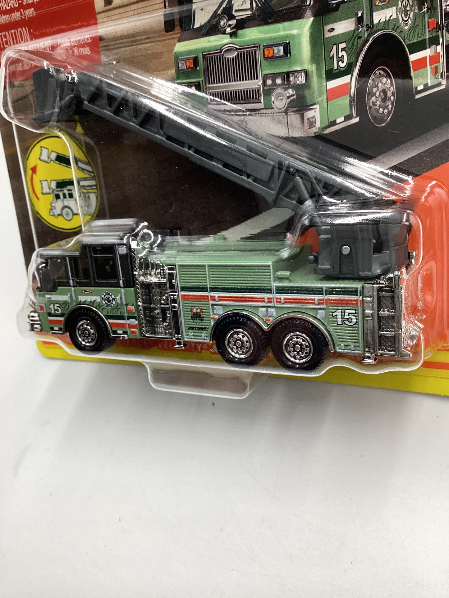 Matchbox Working Rigs #5 Pierce Velocity Aerial Platform Fire Truck Forest 168C