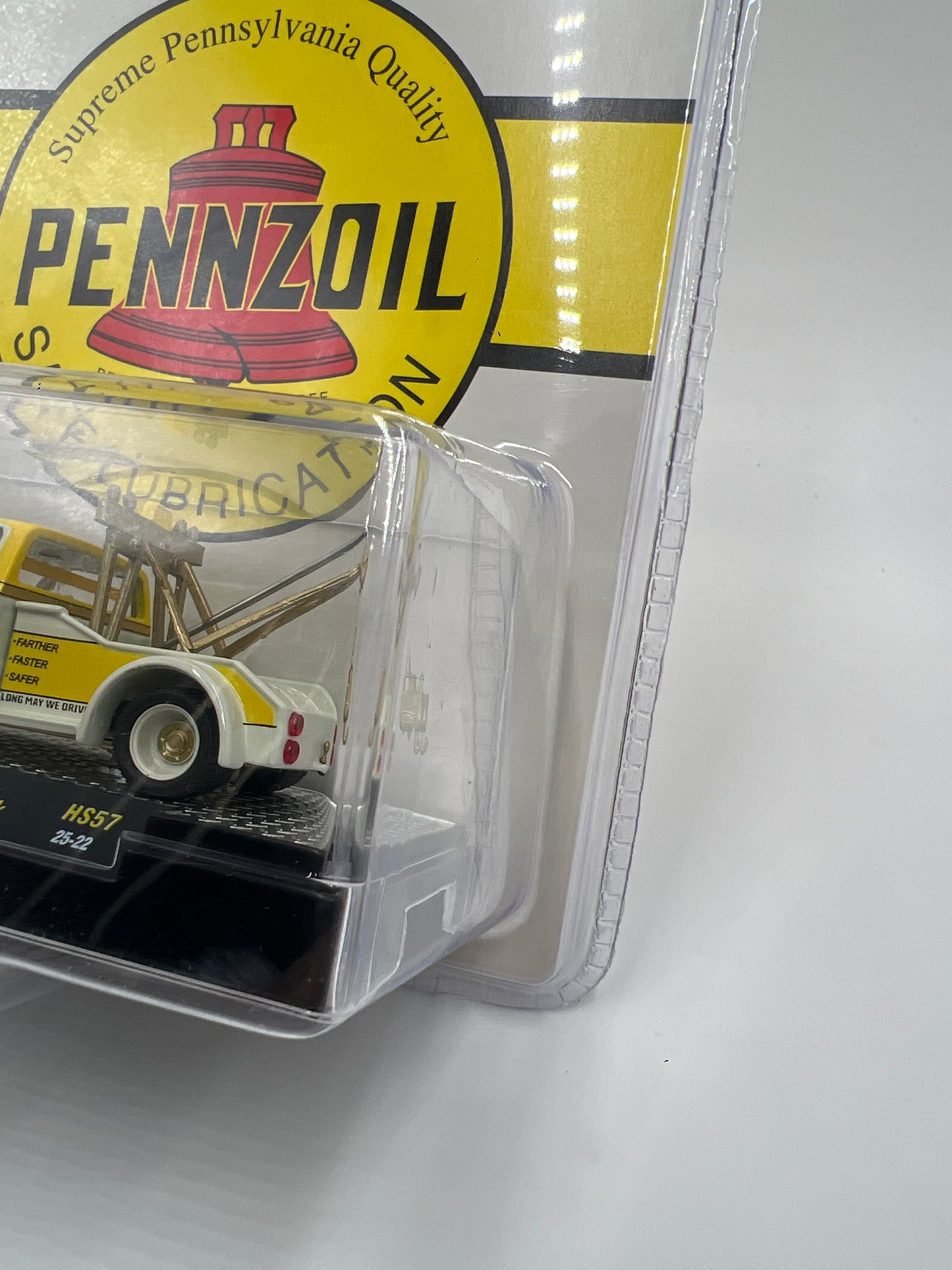 2025 M2 Machines Hobby Exclusive CHASE Pennzoil 1975 GMC Sierra Grande 15 Tow Truck HS57