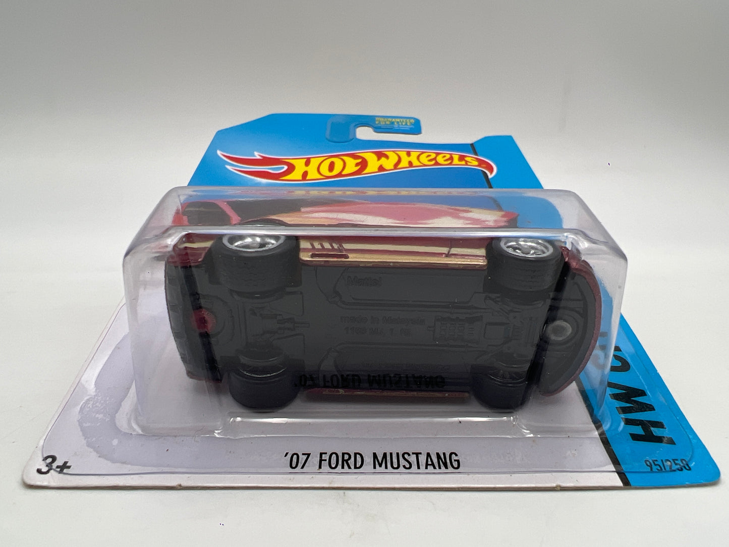 2014 Hot Wheels Super Treasure Hunt #95 07 Ford Mustang Red W/Protector