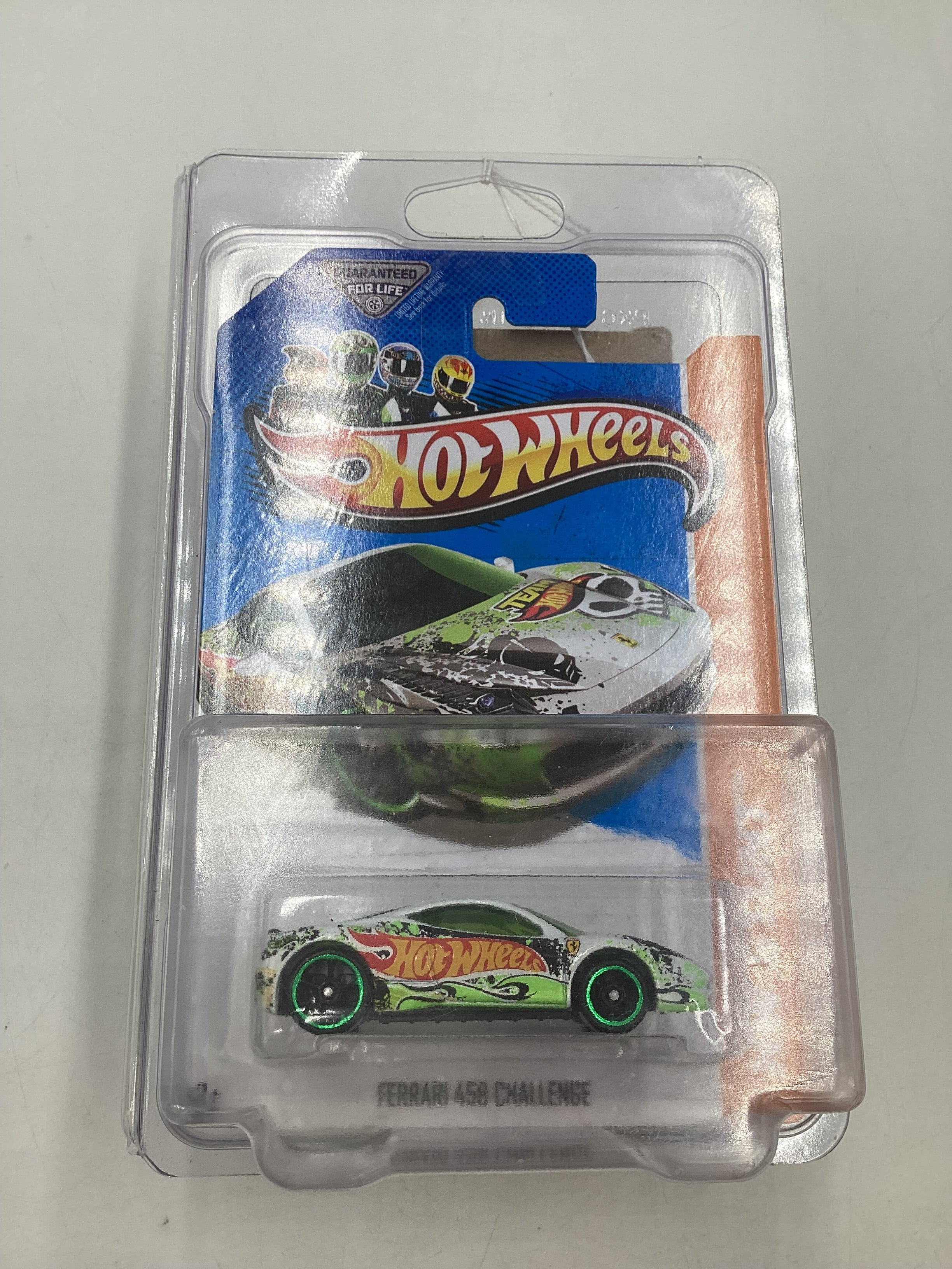 2013 Hot Wheels #81 Ferrari 458 Challenge White with protector