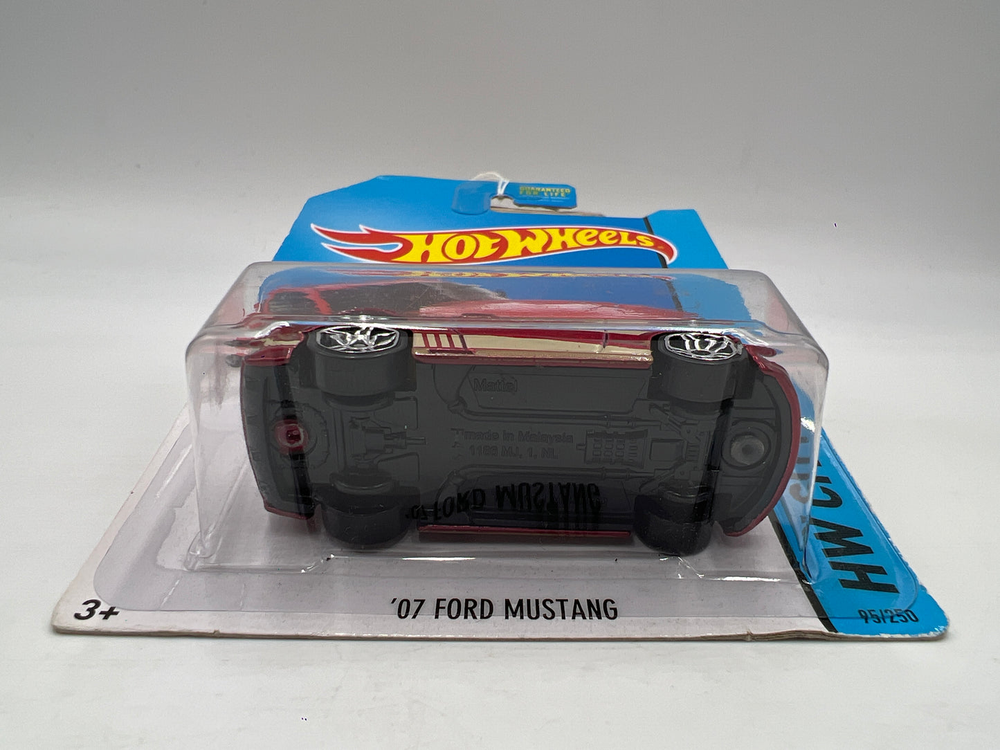 2014 Hot Wheels City #95 07 Ford Mustang Red
