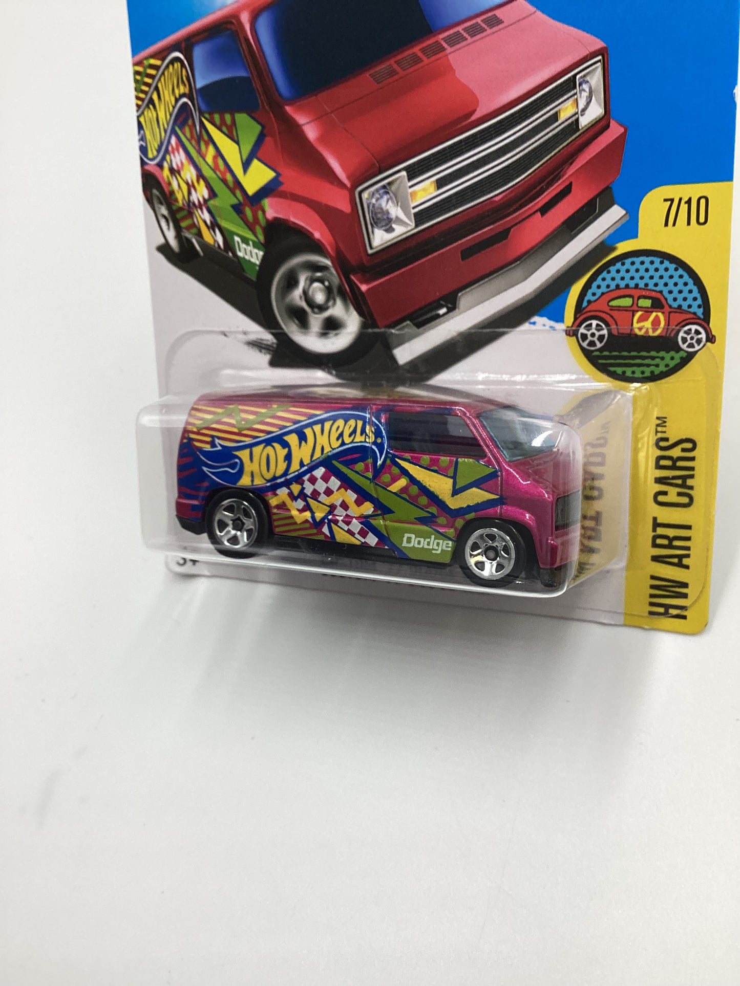 2016 Hot Wheels #197 Custom 77 Dodge Van magenta 38C