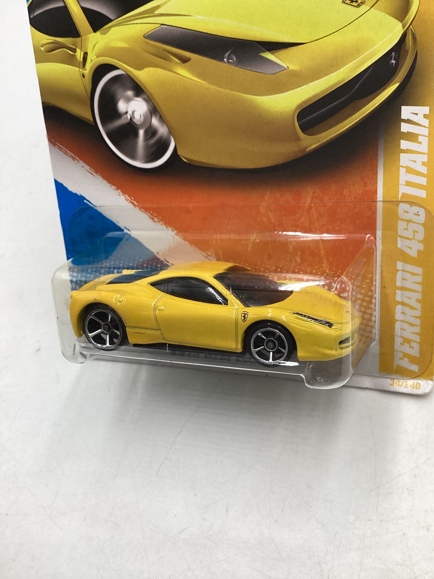 2010 Hot Wheels #34 Ferrari 458 Italia Yellow (SR)