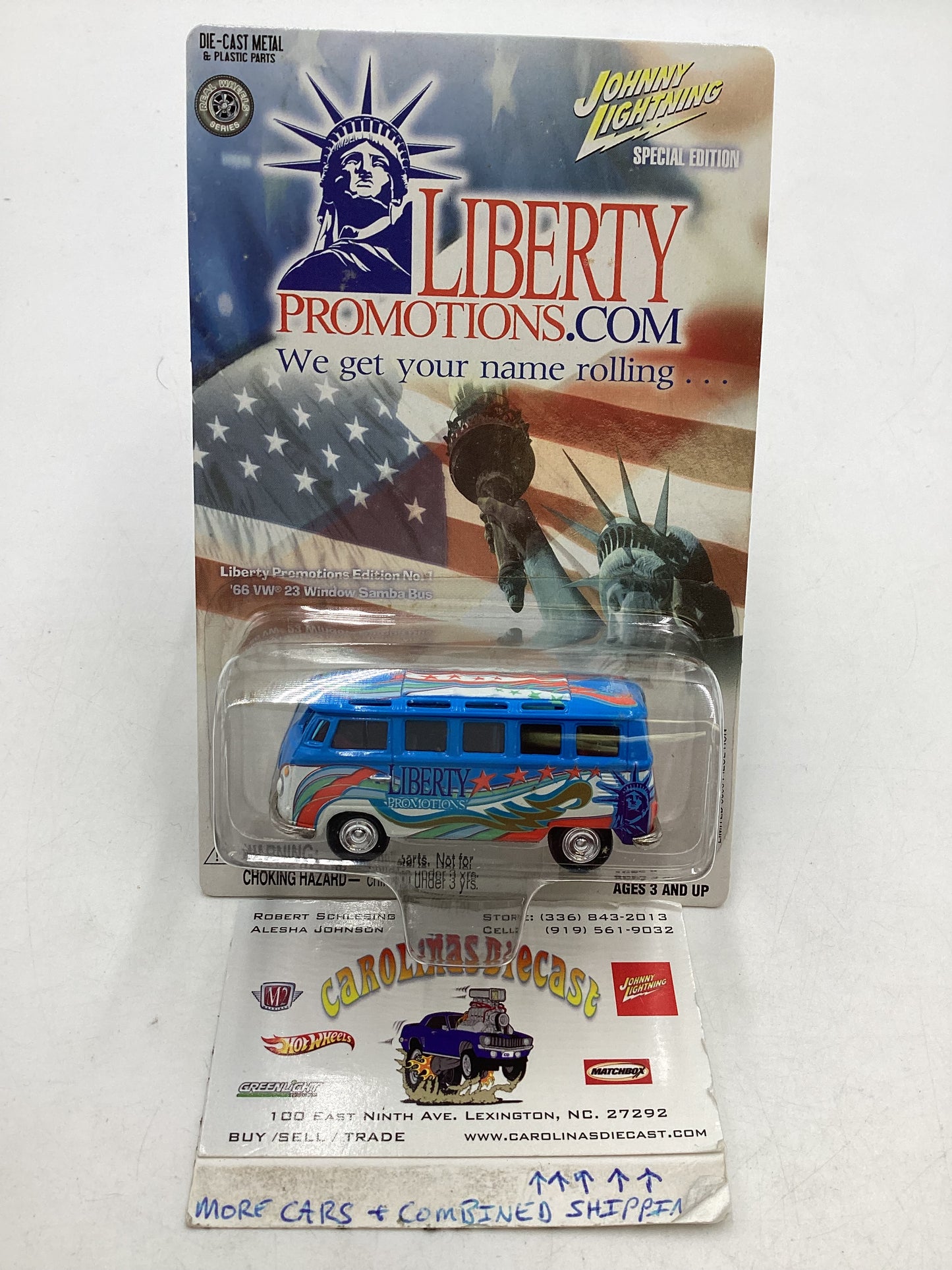 Johnny Lightning Liberty Promotion Edition No. 1 66 Volkswagen 23 Window Samba Bus with protector