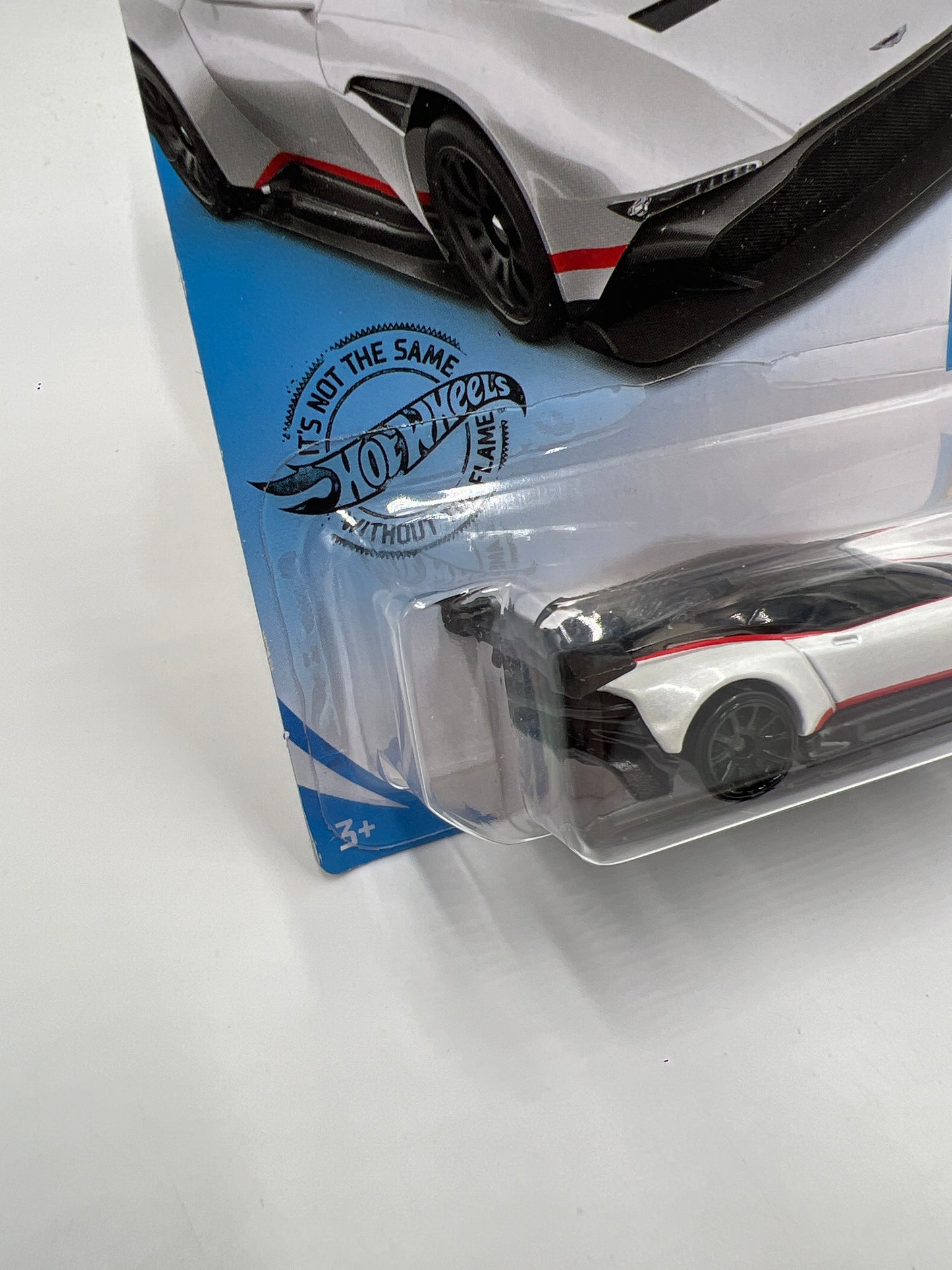 2020 Hot Wheels Factory Fresh #88 Aston Martin Vulcan White 106C