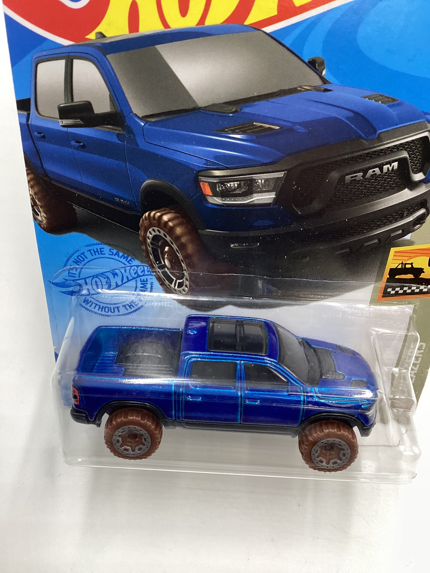2021 Hot Wheels #101 2020 Ram 1500 Rebel Blue cracked blister 38H