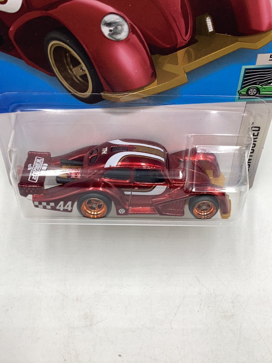 2022 hot wheels super treasure hunt Volkswagen Kafer Racer W/ Protector